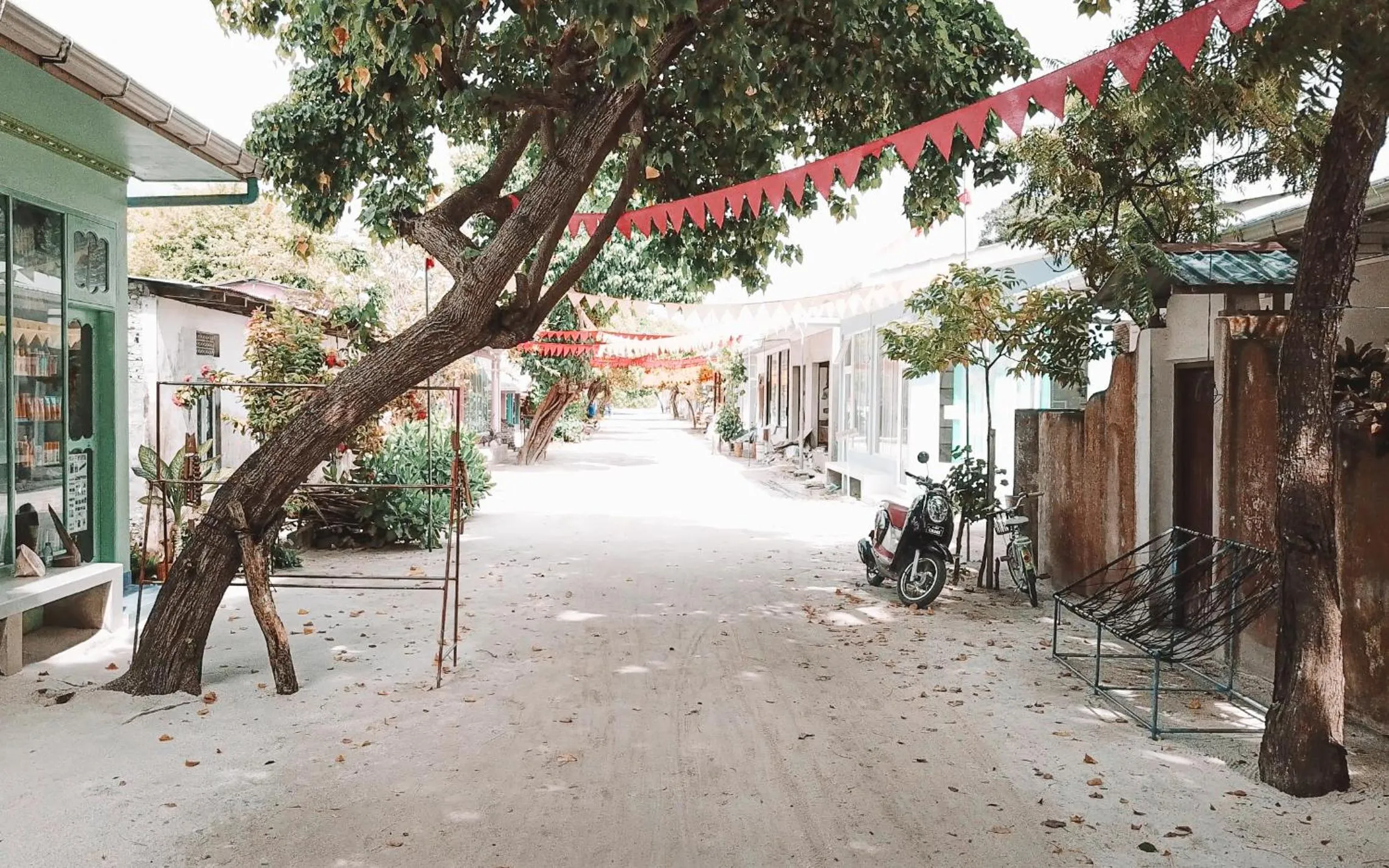 Neighbourhood in Bliss Dhigurah