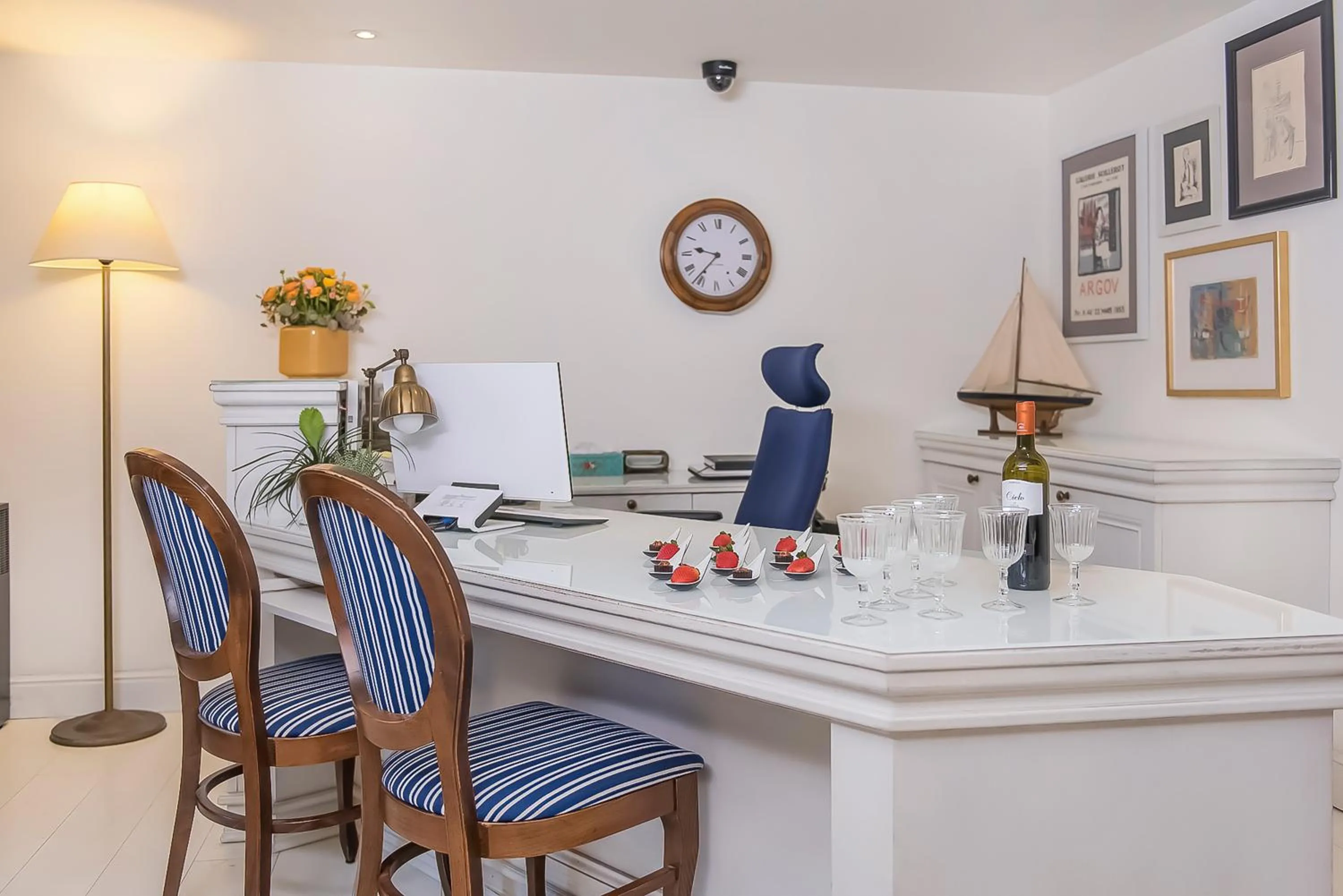 Lobby or reception in Shalom Hotel & Relax - an Atlas Boutique Hotel