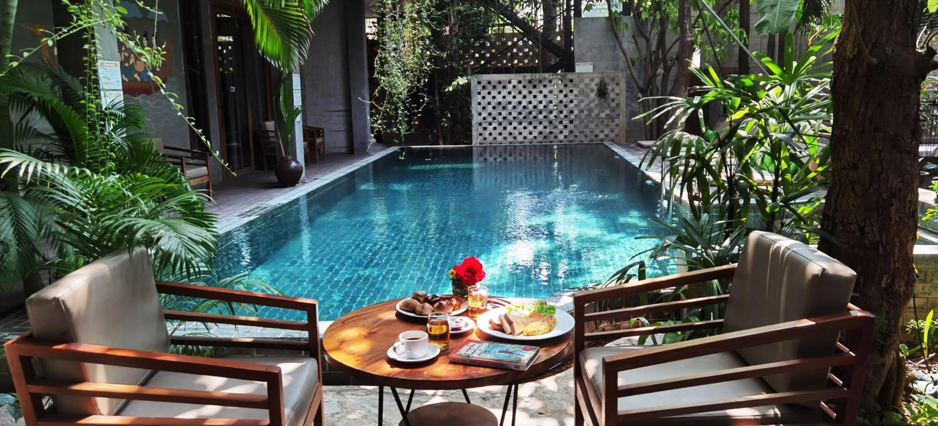 Swimming pool in Sarina Boutique Hotel