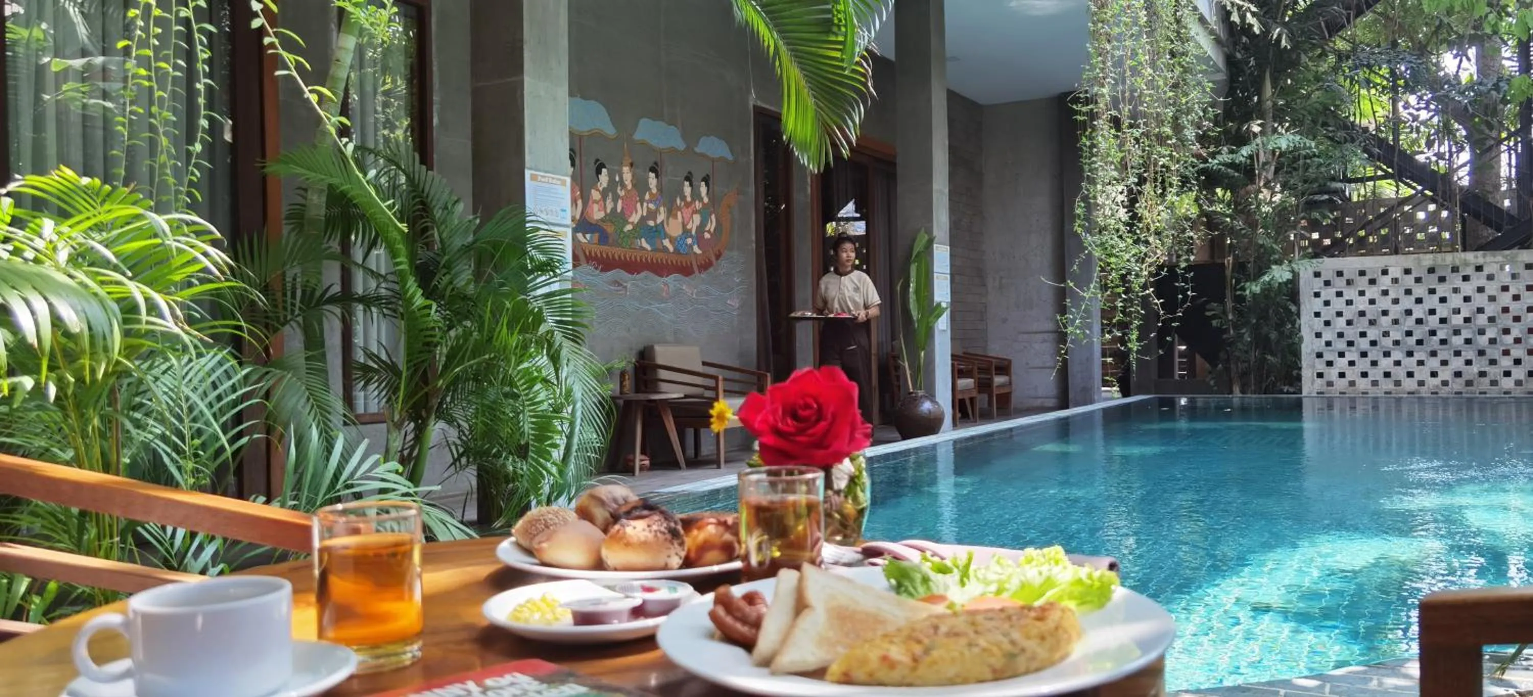 Swimming pool in Sarina Boutique Hotel