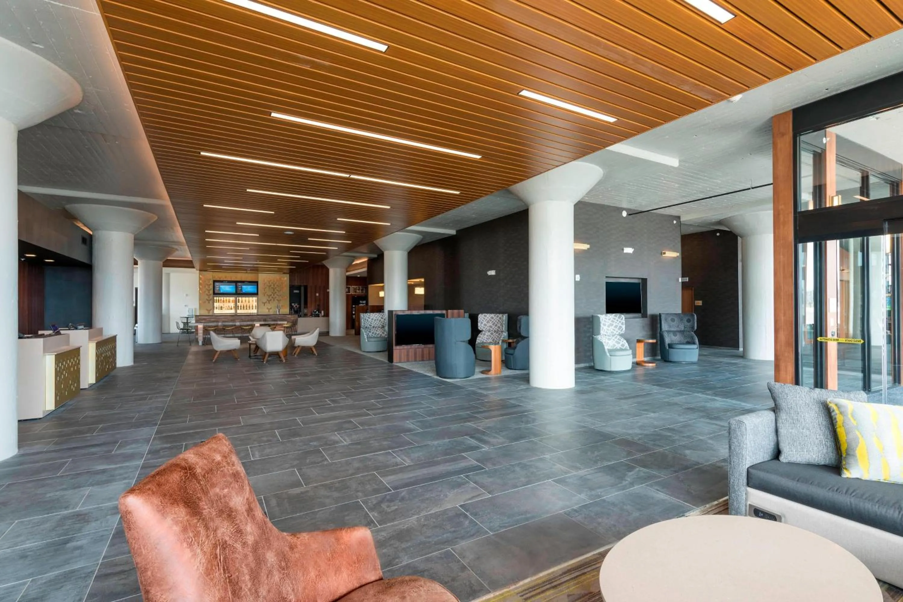 Lobby or reception in Courtyard by Marriott Waterloo Cedar Falls