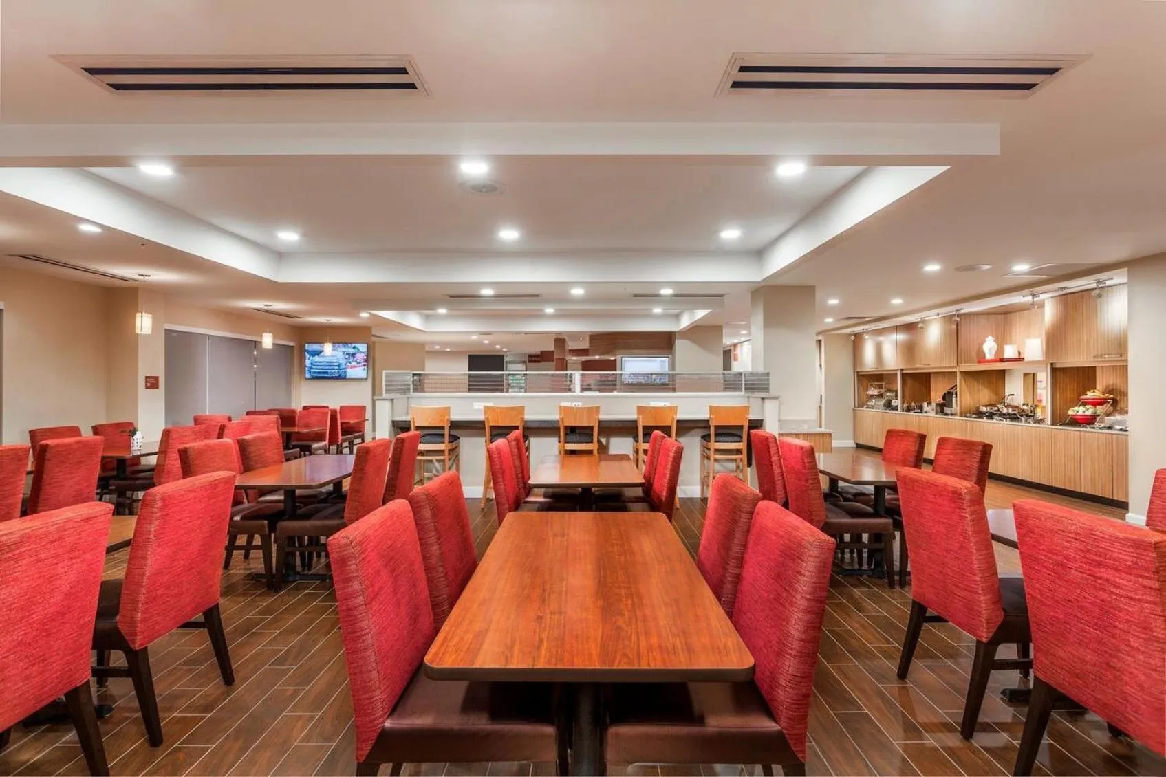 Breakfast in TownePlace Suites by Marriott Orlando Altamonte Springs/Maitland