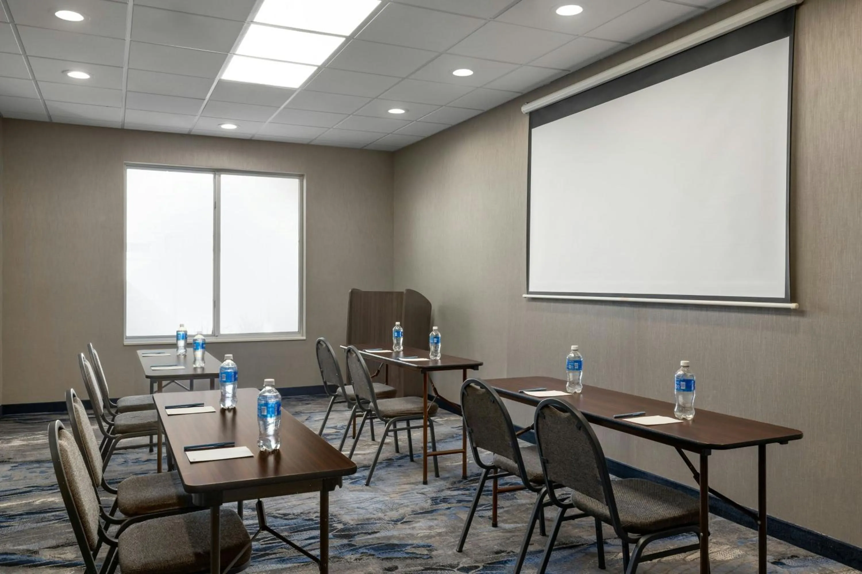 Meeting/conference room in Fairfield Inn & Suites by Marriott West Monroe