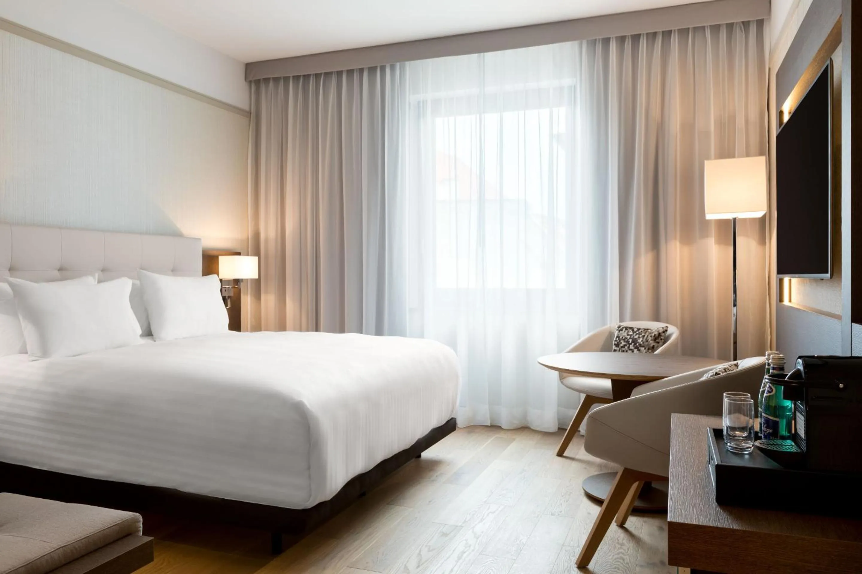 Photo of the whole room, Bed in AC Hotel by Marriott Wroclaw