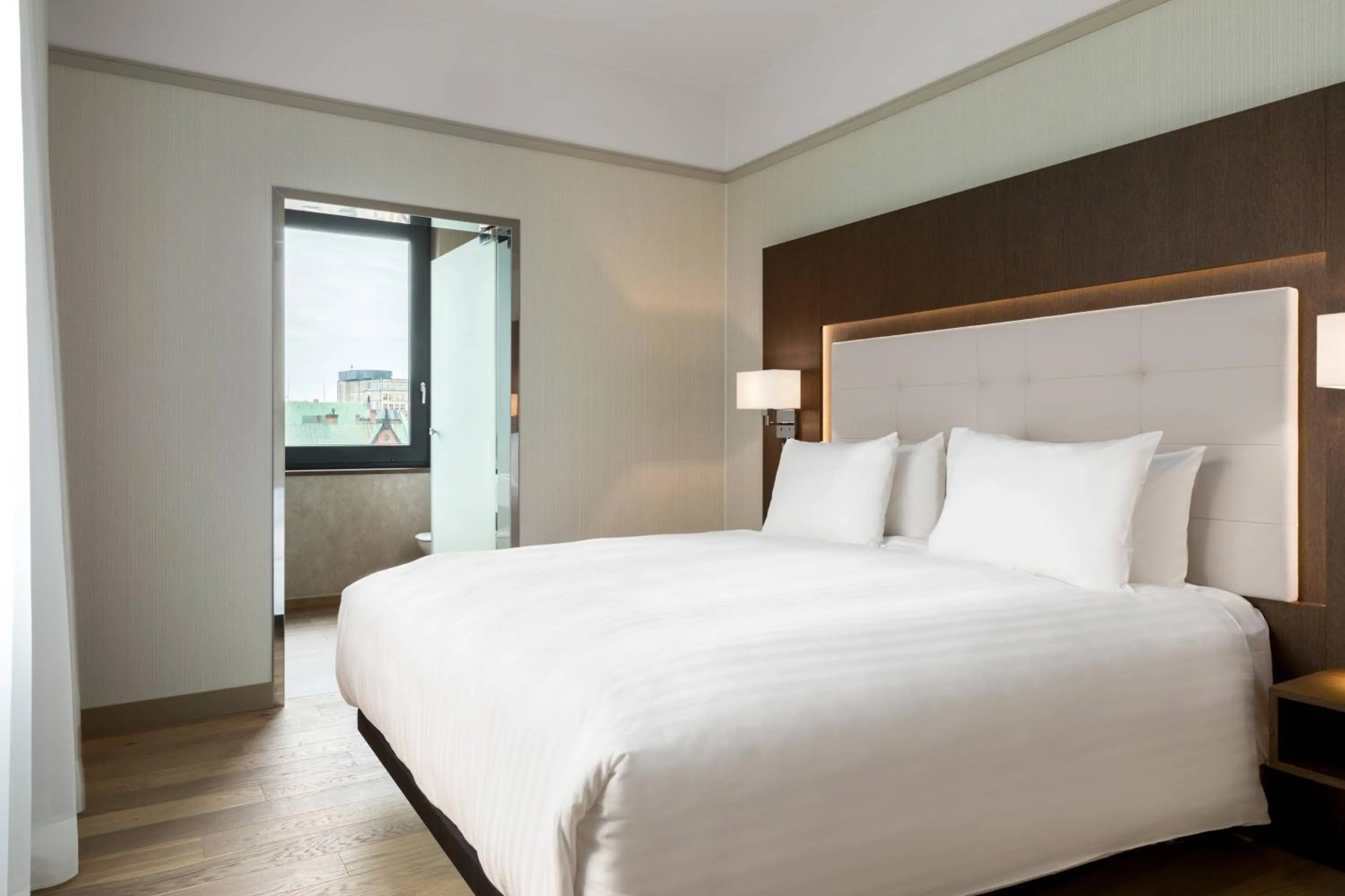 Photo of the whole room, Bed in AC Hotel by Marriott Wroclaw