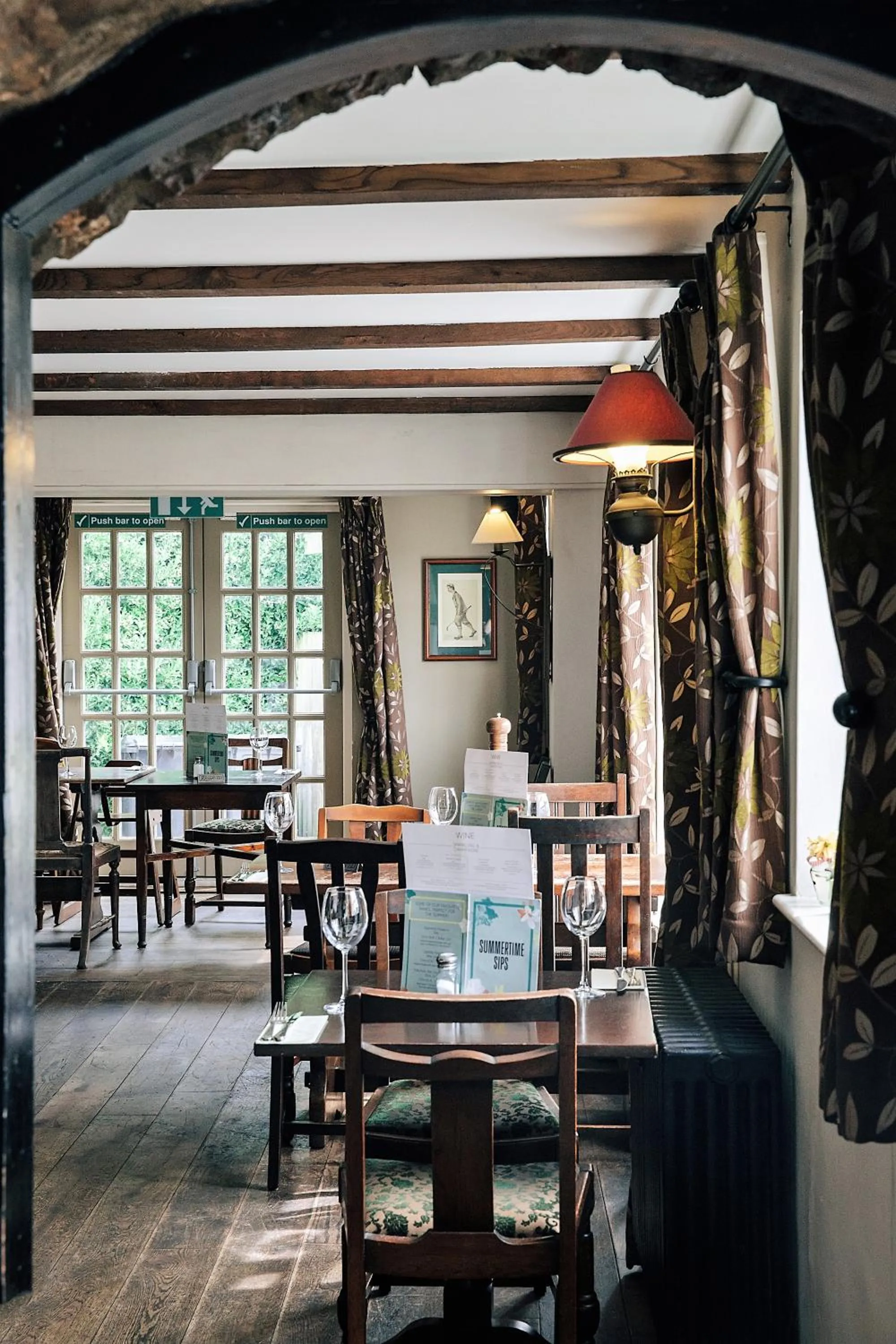 Day in Rose And Crown