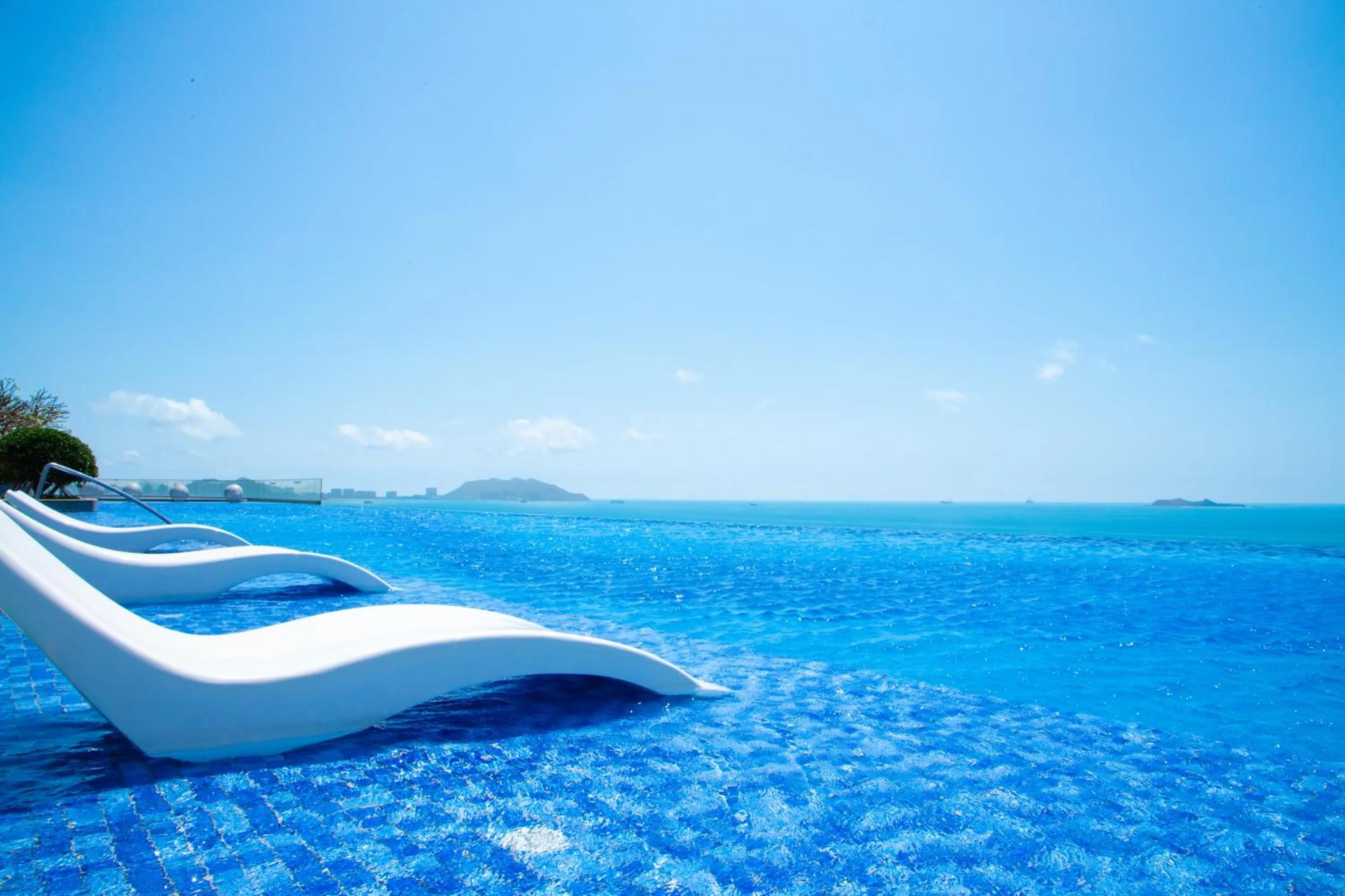 Pool view in Sanya Conifer Resort