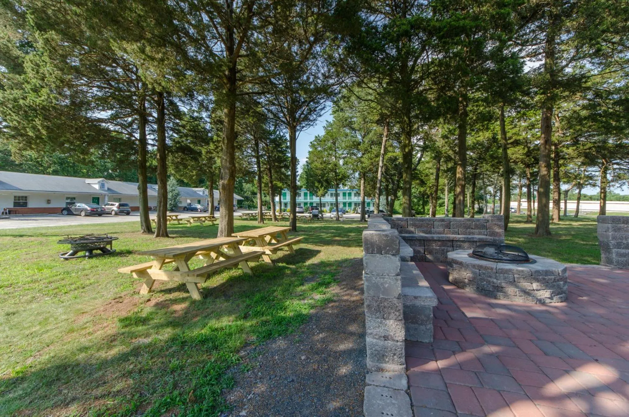 BBQ facilities in Hyland Motor Inn