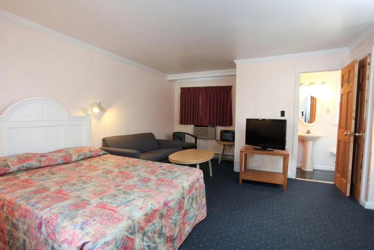 Photo of the whole room, Bed in Hyland Motor Inn