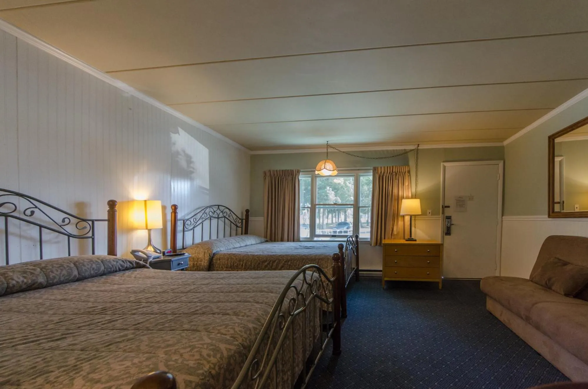 Bed in Hyland Motor Inn