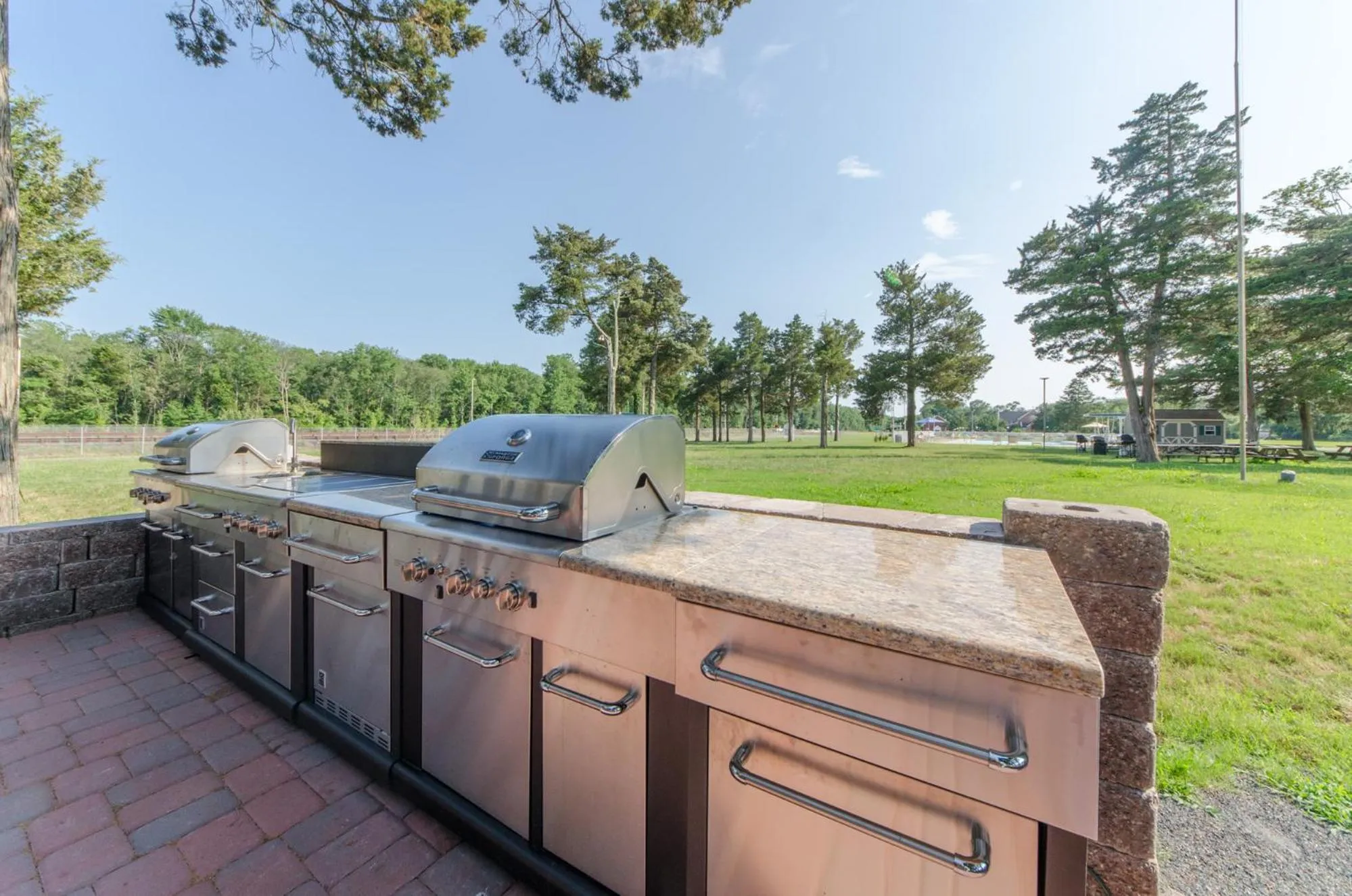 BBQ facilities in Hyland Motor Inn