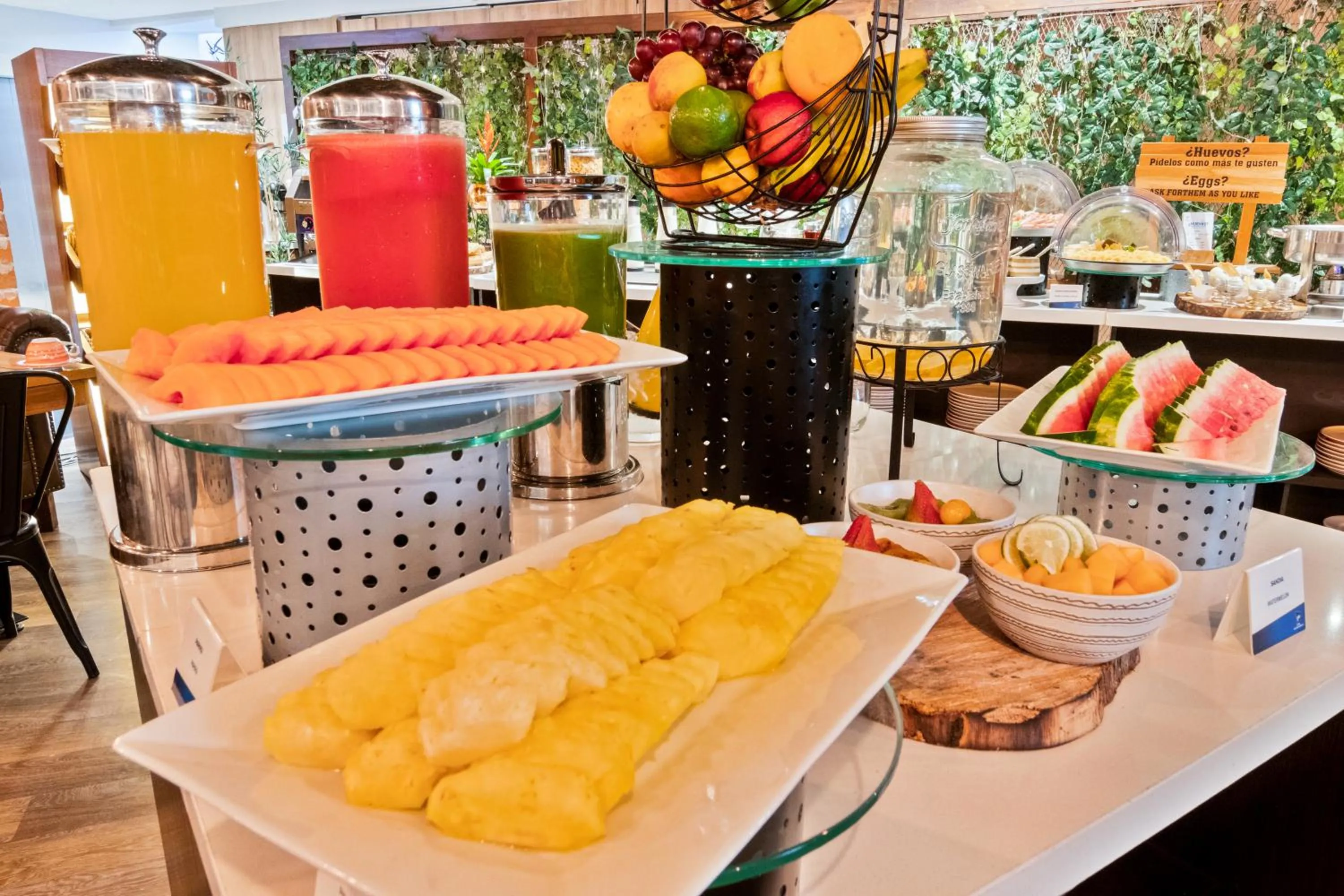 Food and drinks in GHL Hotel Portón Medellín