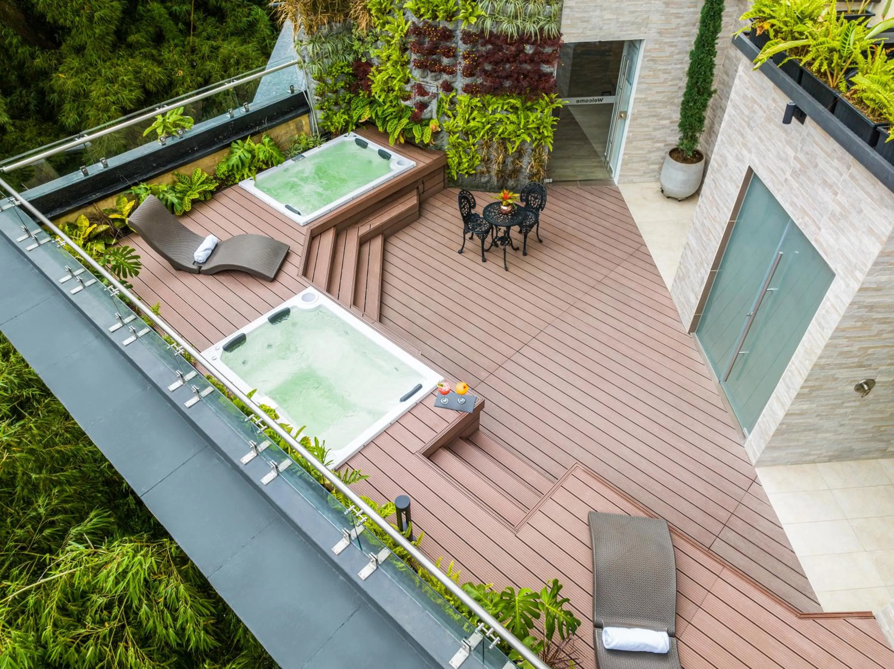 Solarium in GHL Hotel Portón Medellín