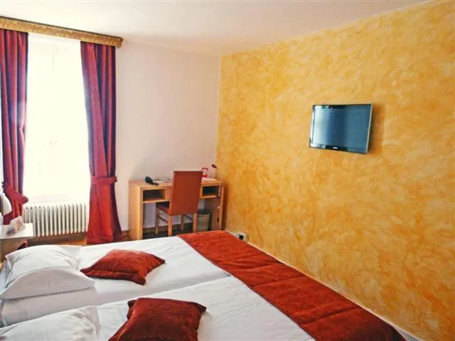 Bed in Hostellerie du XVI Siècle