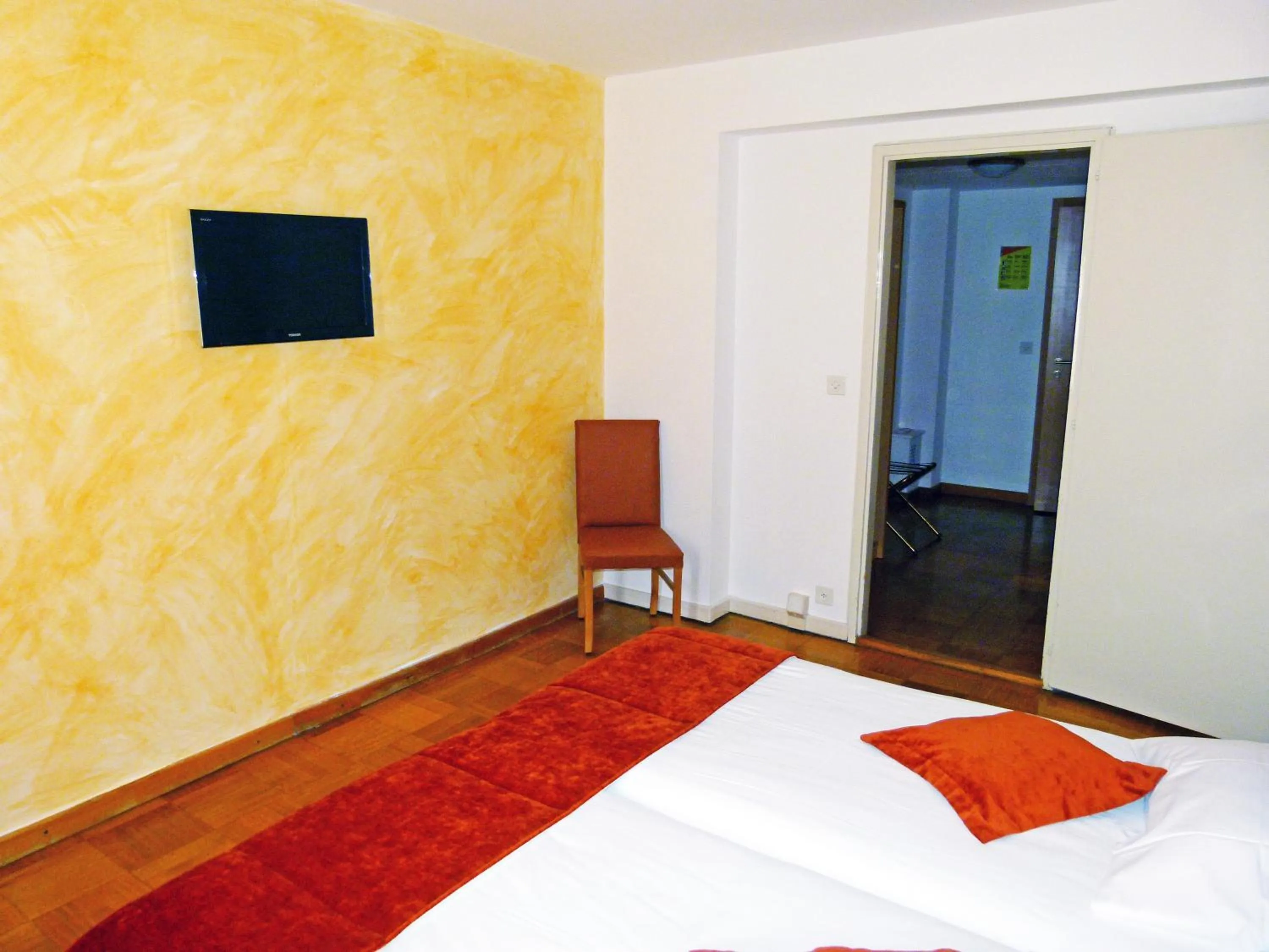 Bed in Hostellerie du XVI Siècle