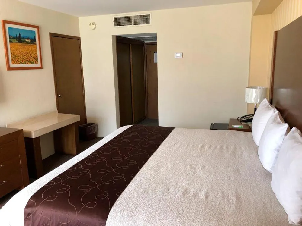 wardrobe, Bed in Hotel Las Trojes