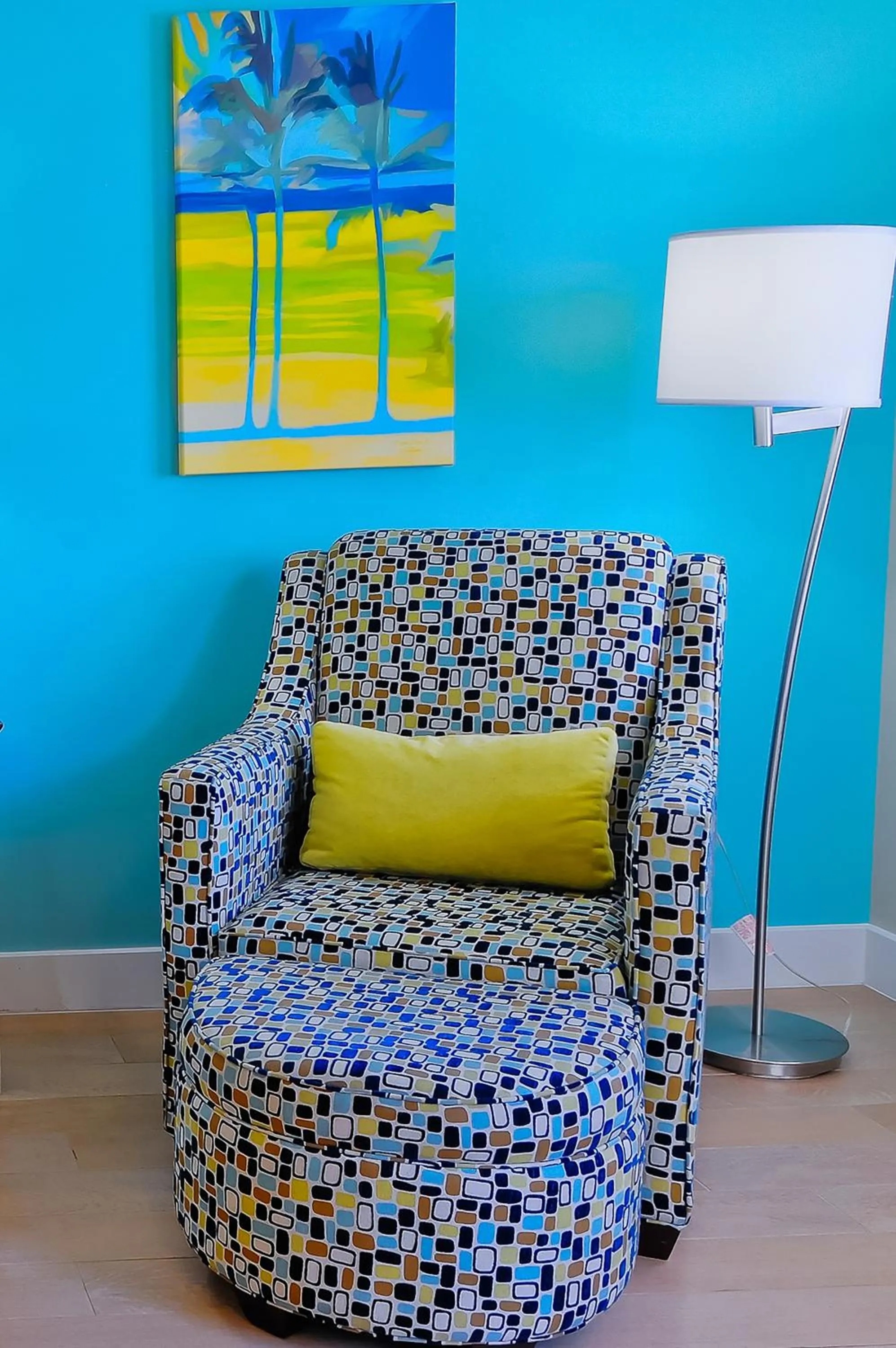 Seating area in Silver Palms Inn