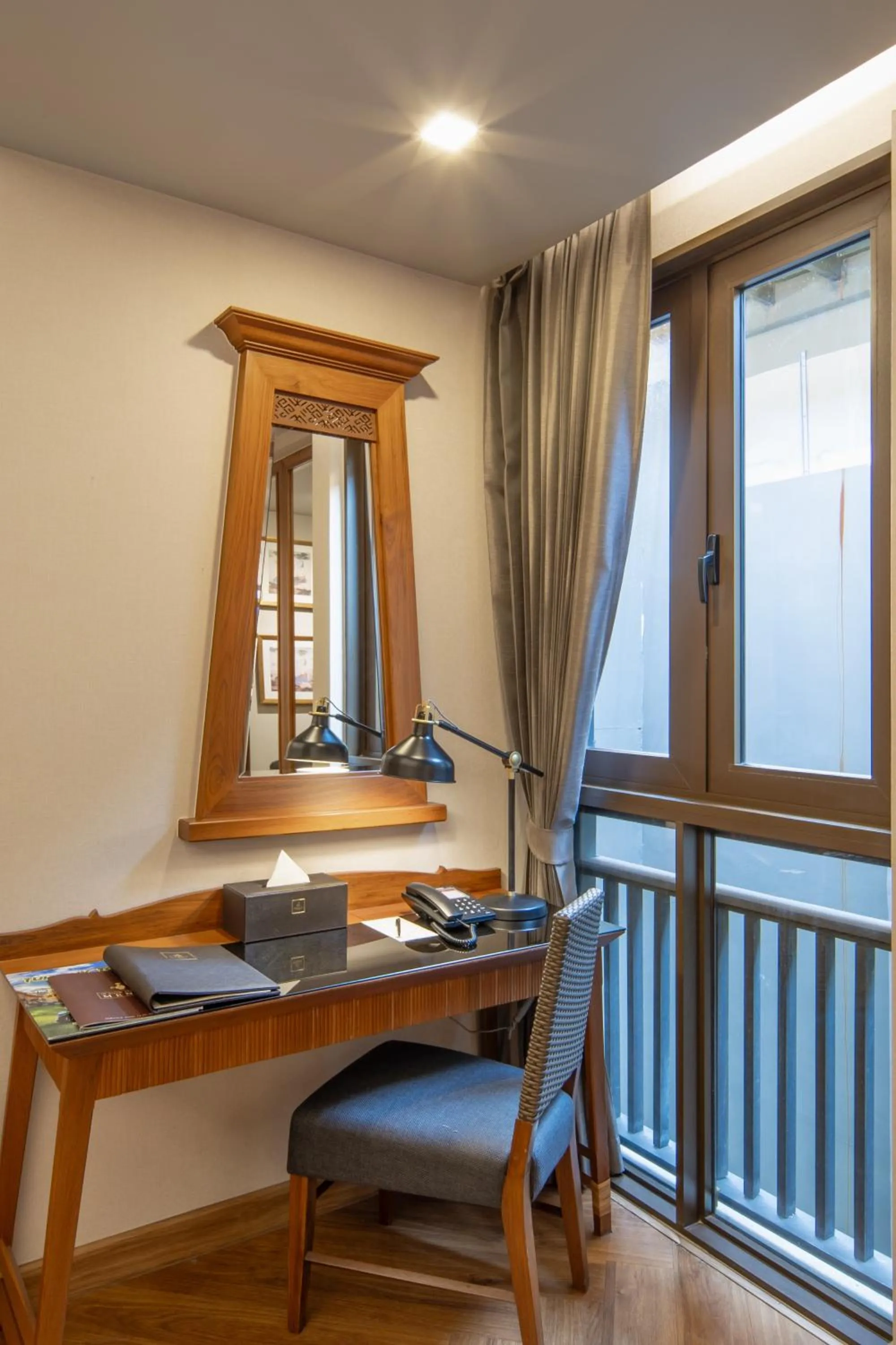 hair dresser in Chala Number6