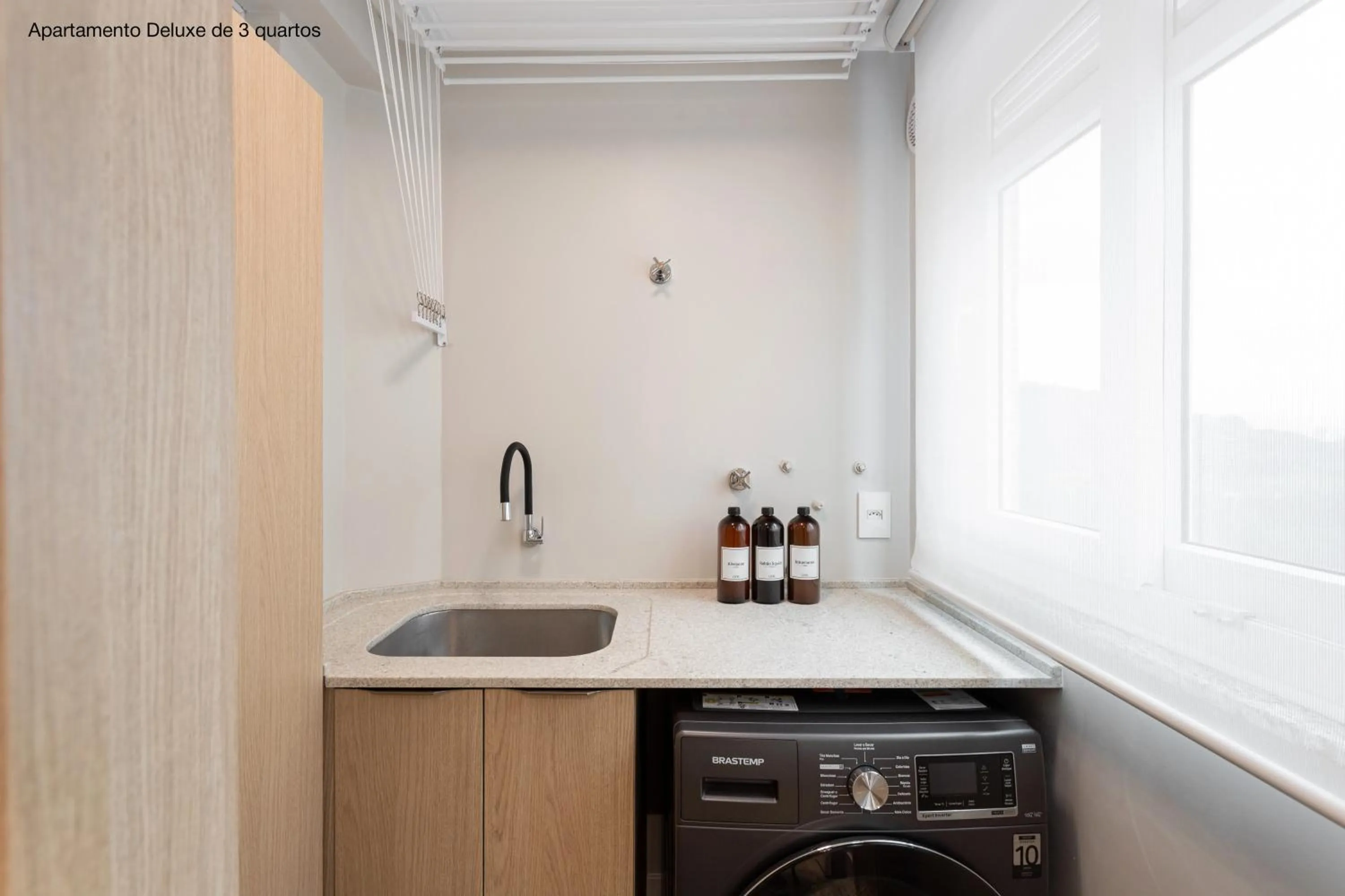 washing machine in Santa Inn Hotel