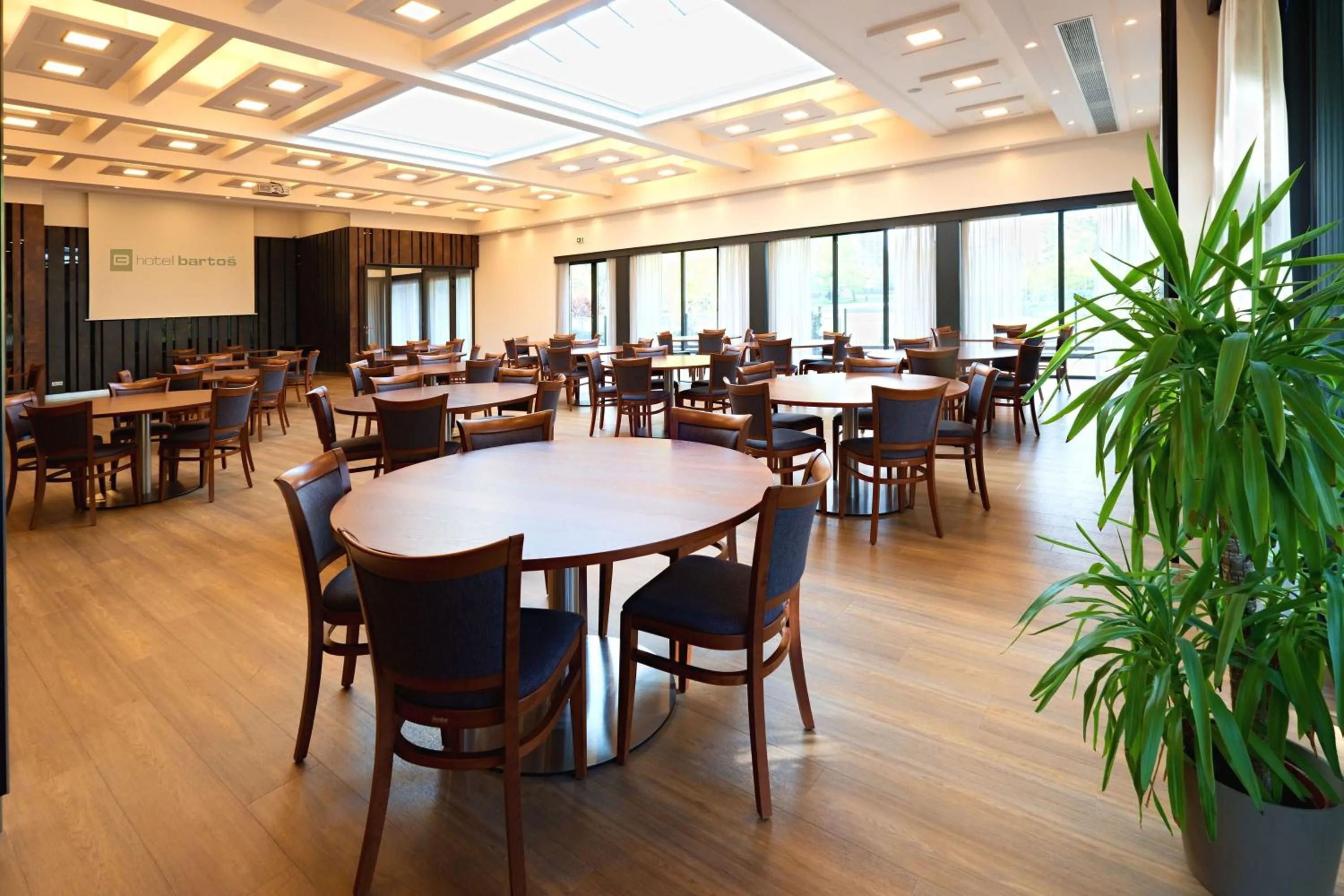 Restaurant/places to eat in Hotel Bartoš