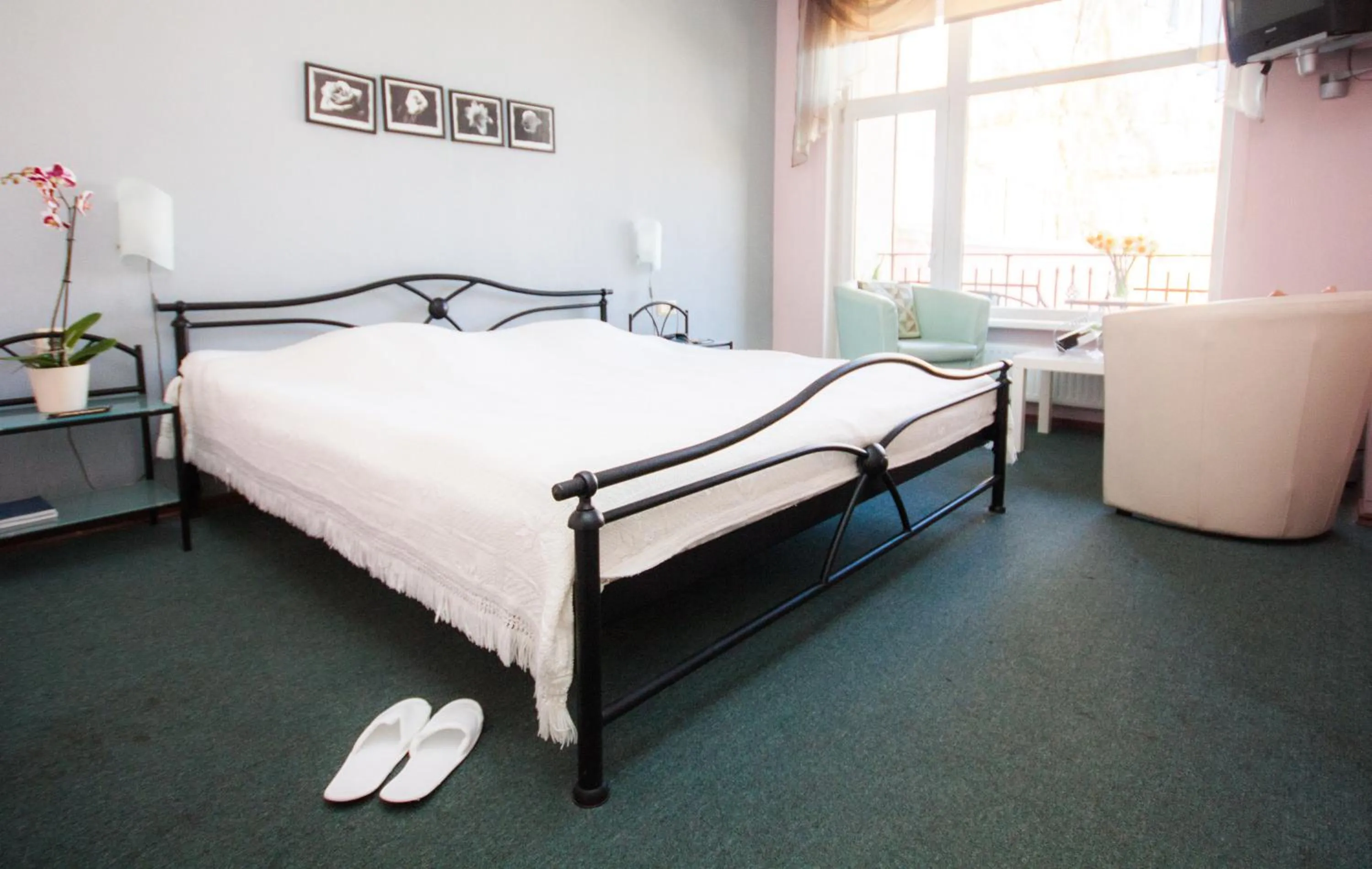 Photo of the whole room, Bed in Hotel Kert FREE PARKING