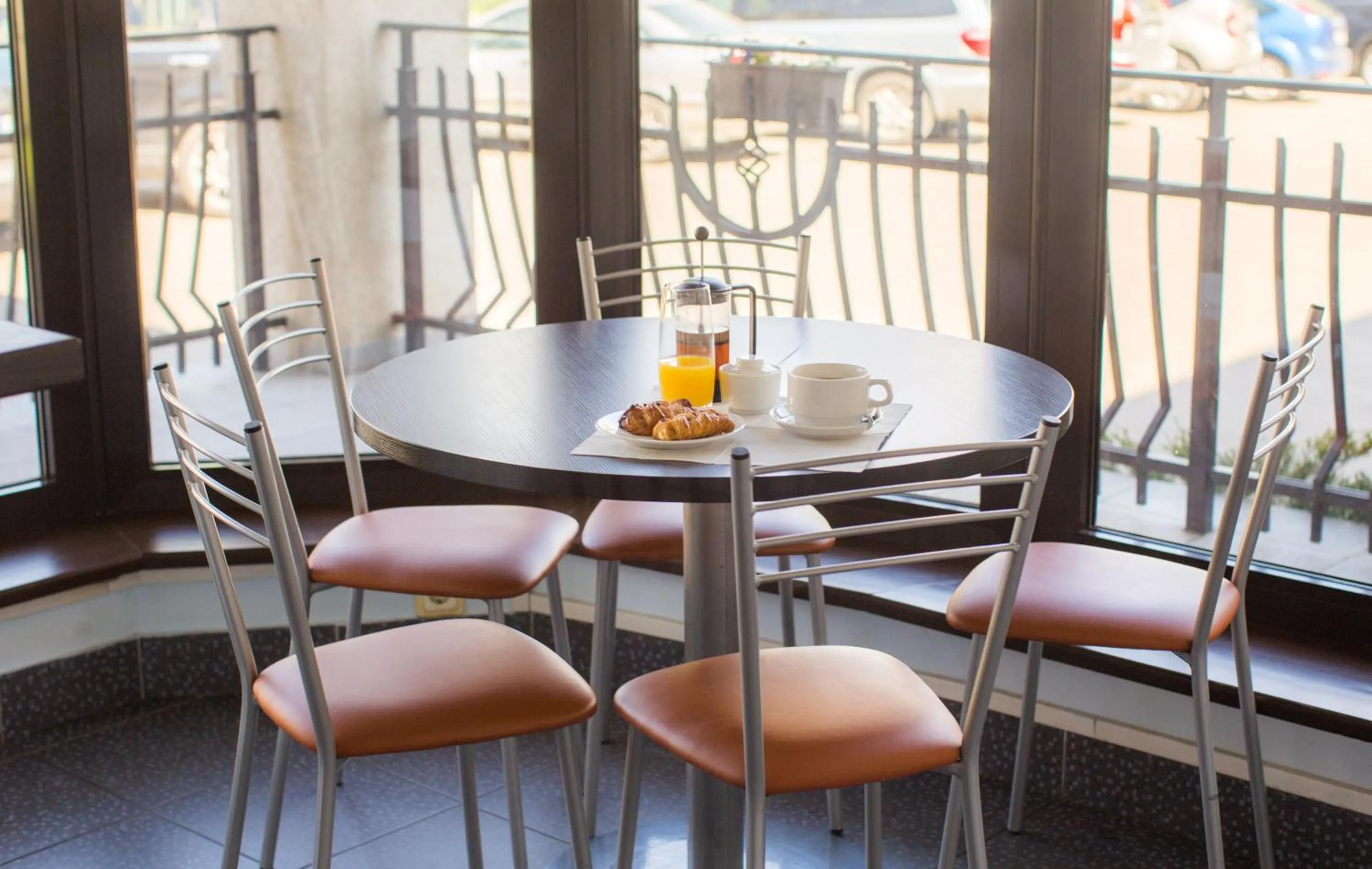 Dining area in Hotel Kert FREE PARKING