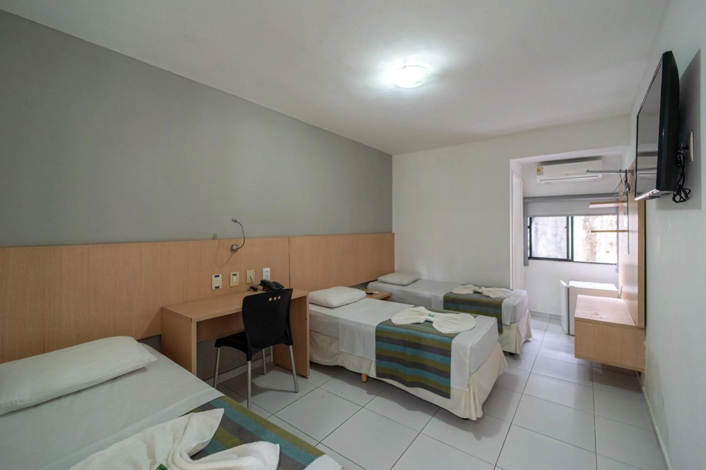 Bed in Lagoa Park Hotel