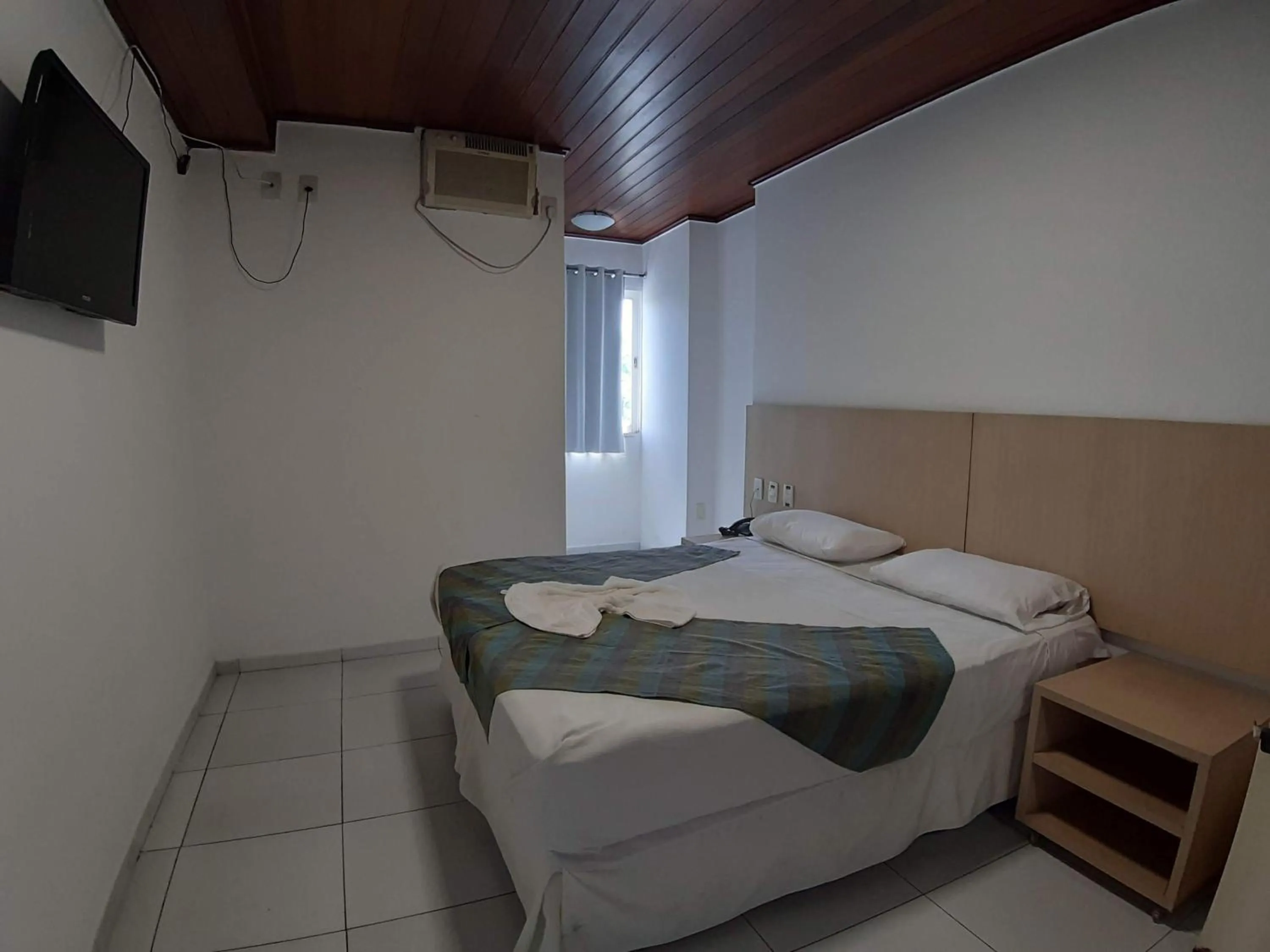 Photo of the whole room, Bed in Lagoa Park Hotel