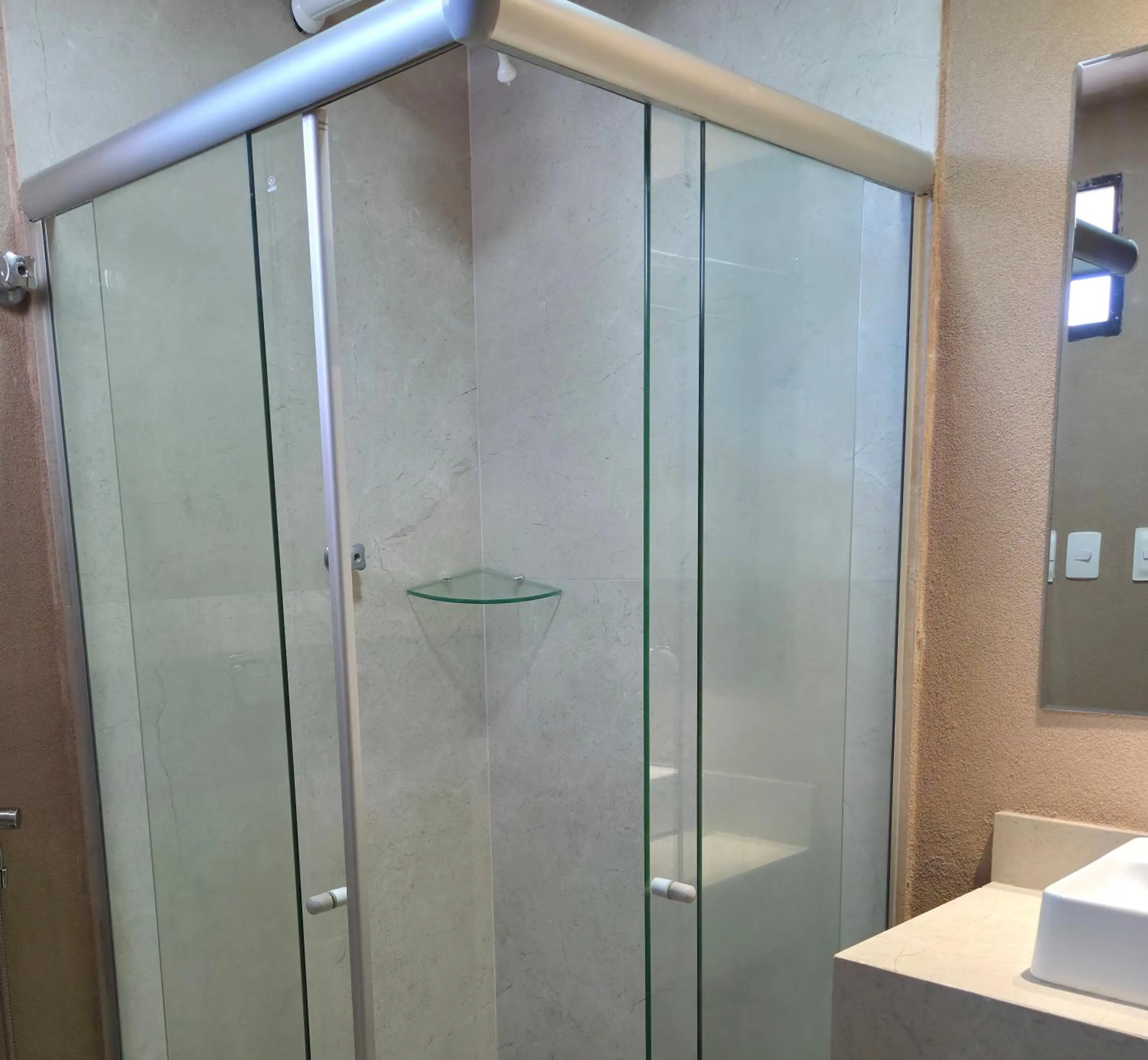 Bathroom in Lagoa Park Hotel