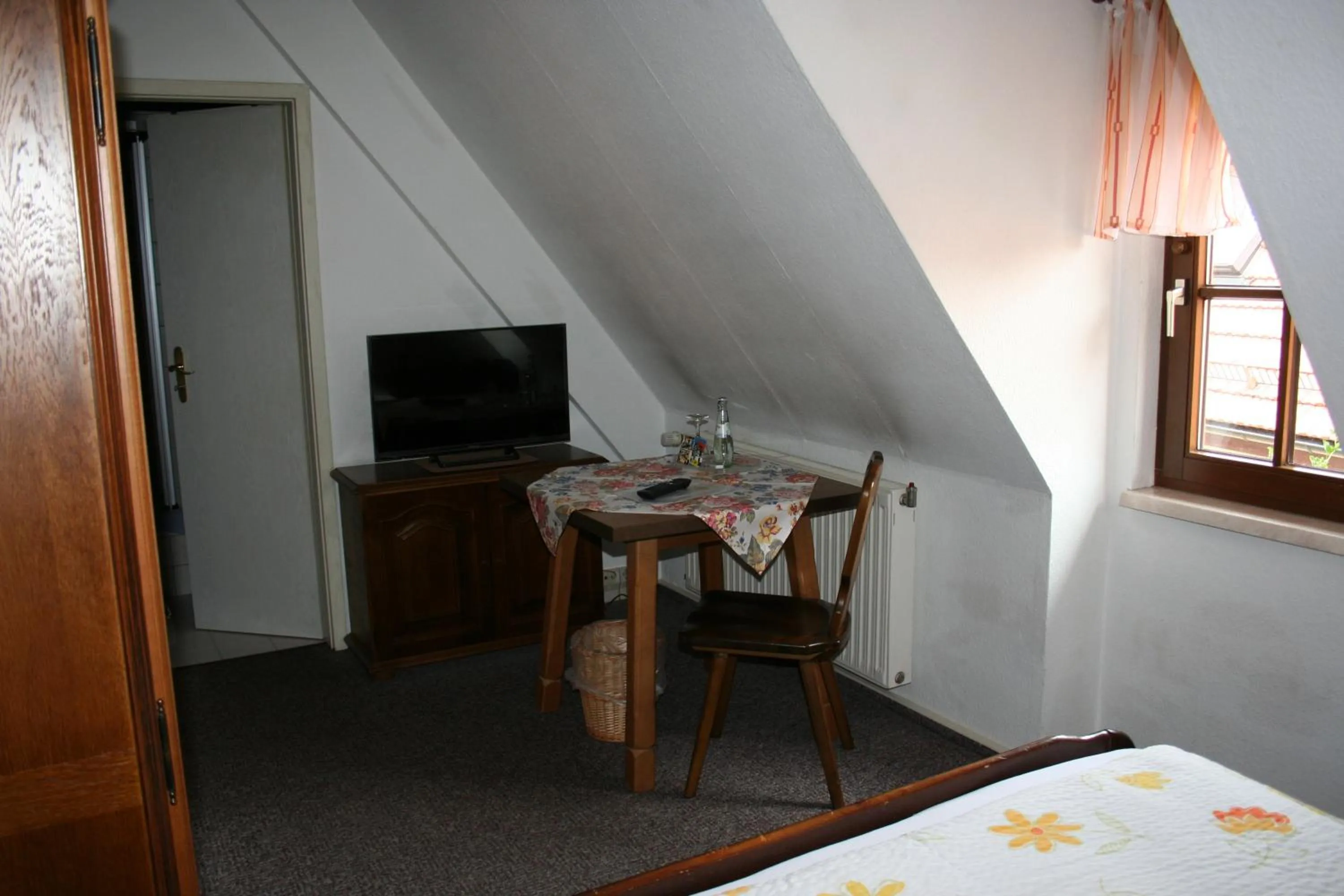 Photo of the whole room in Gasthaus & Hotel Zur Linde