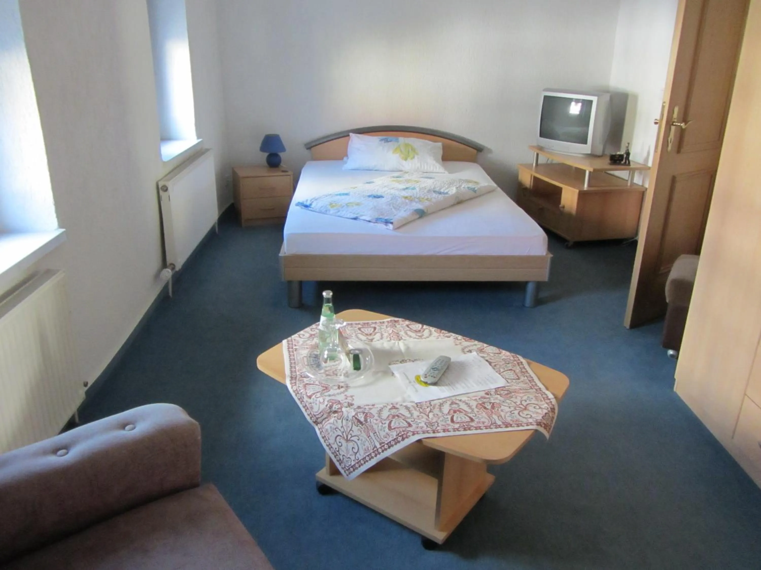 Photo of the whole room, Bed in Gasthaus & Hotel Zur Linde