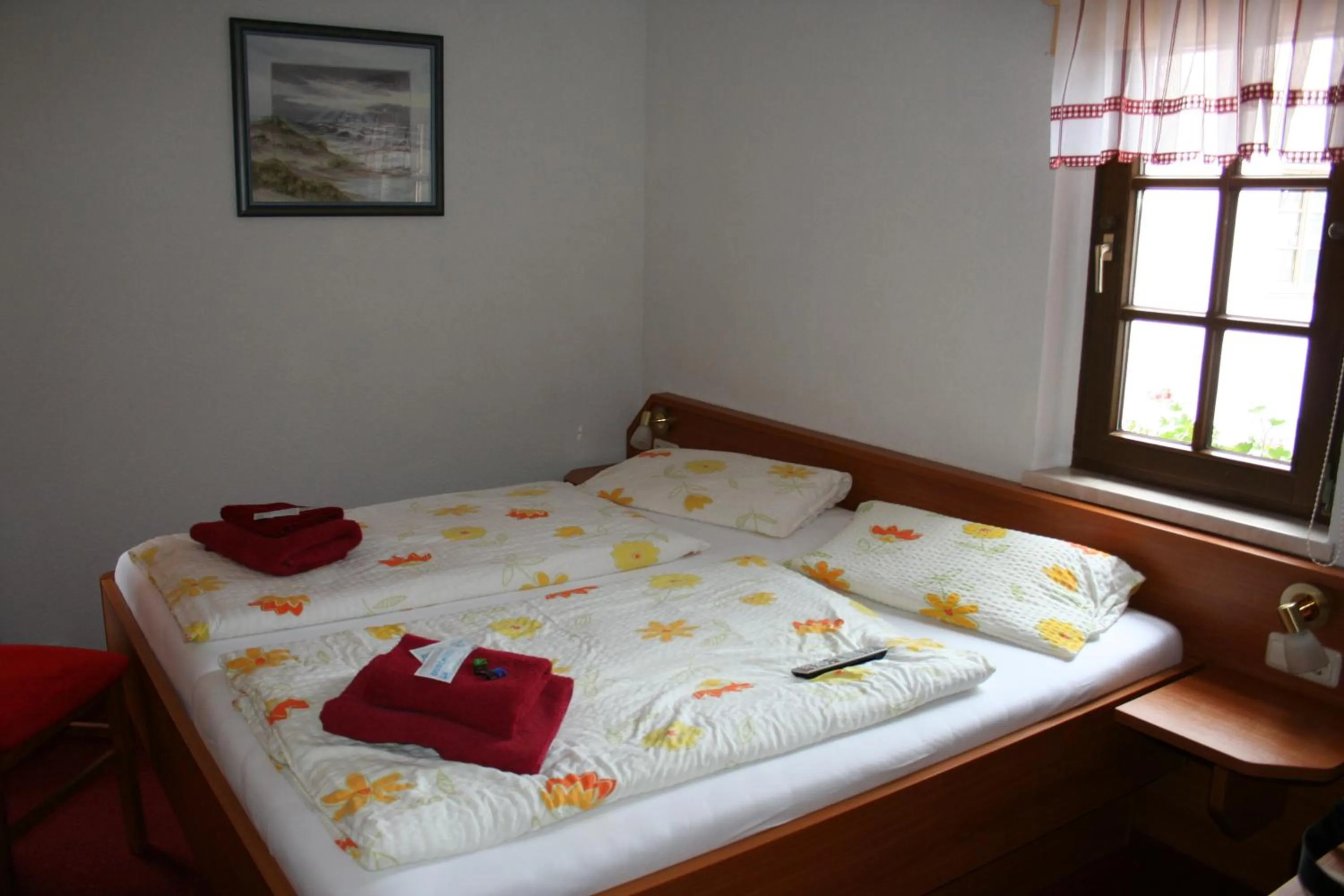Bed in Gasthaus & Hotel Zur Linde