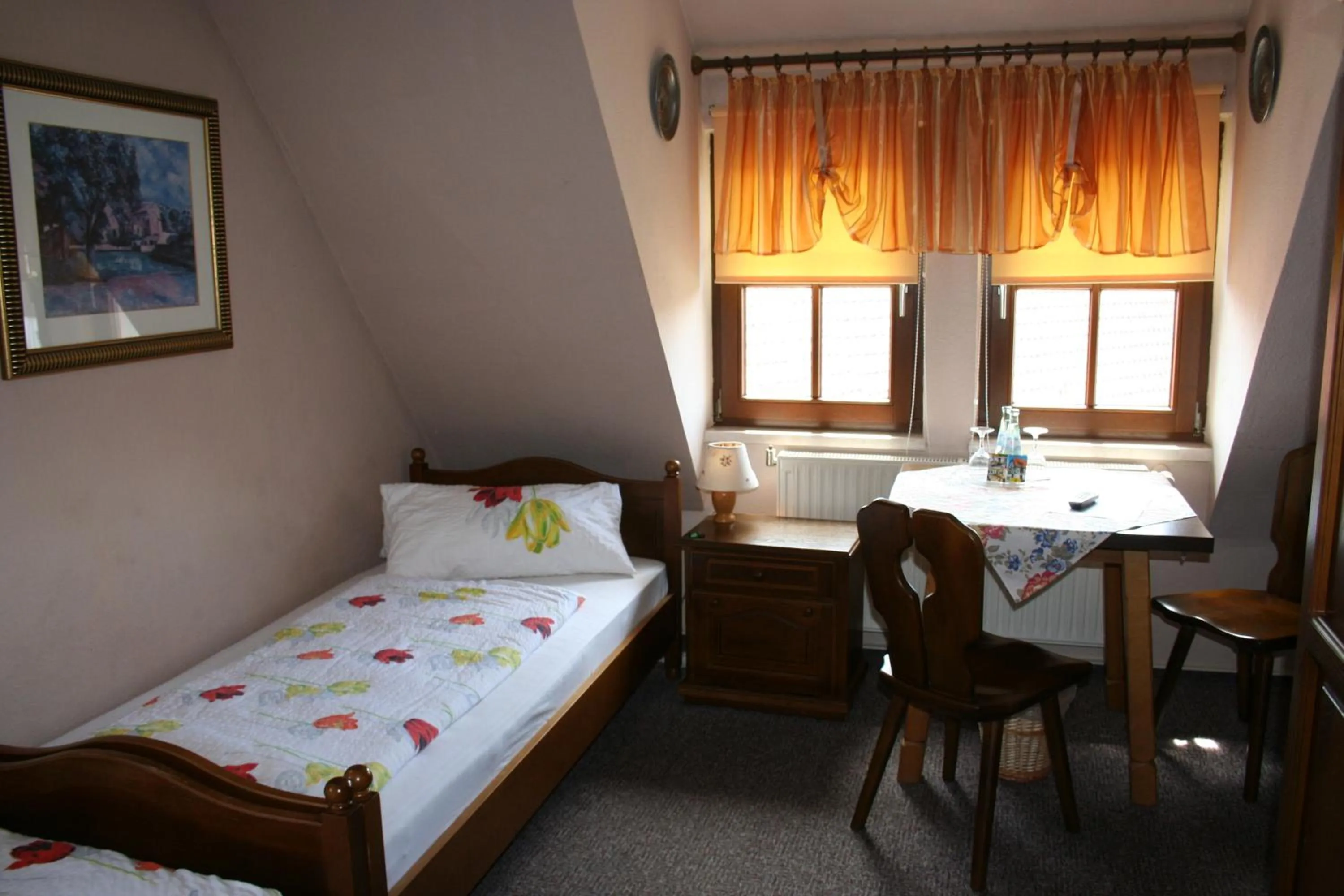 Photo of the whole room, Bed in Gasthaus & Hotel Zur Linde