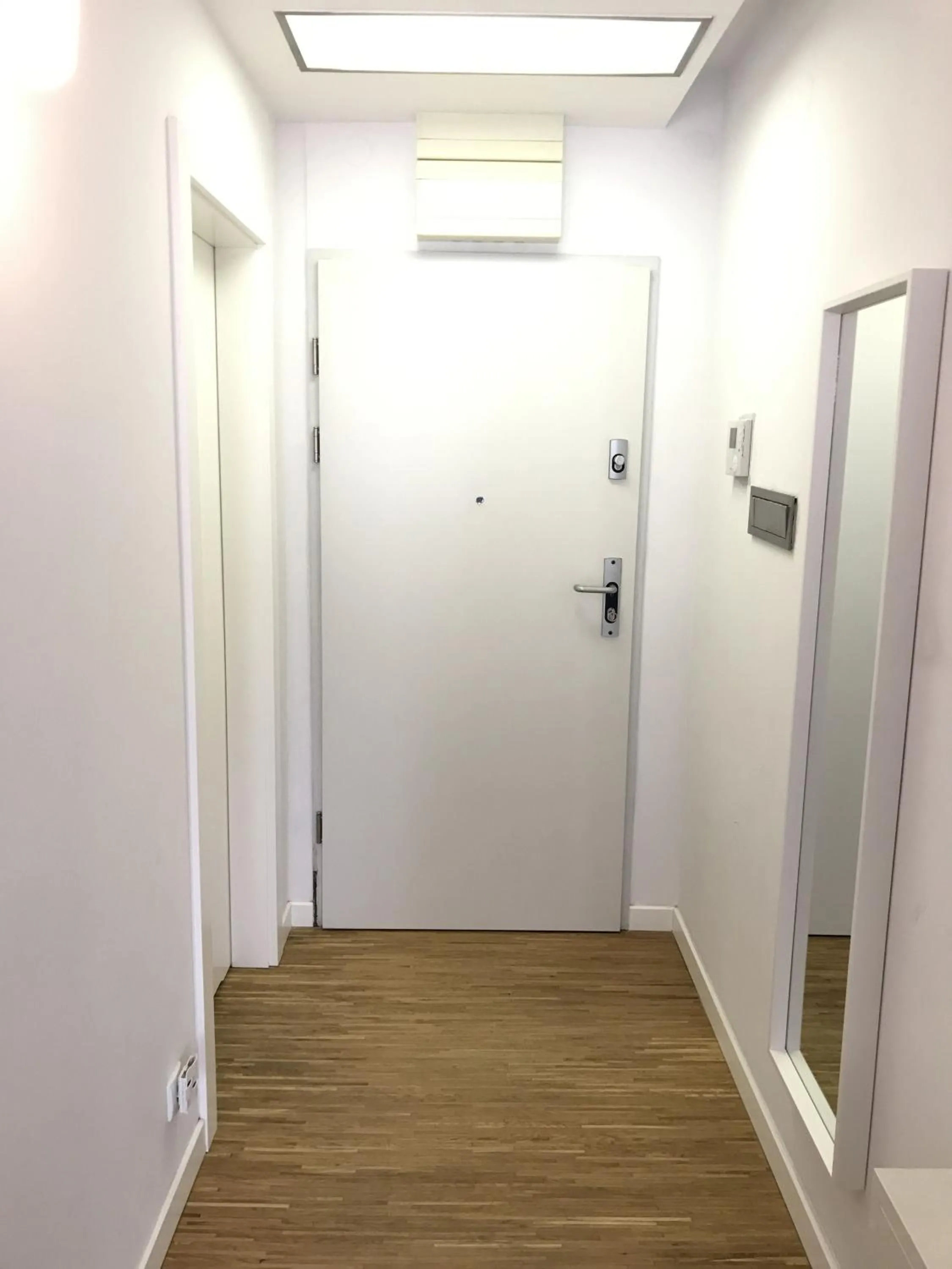 Area and facilities in Szucha Apartments