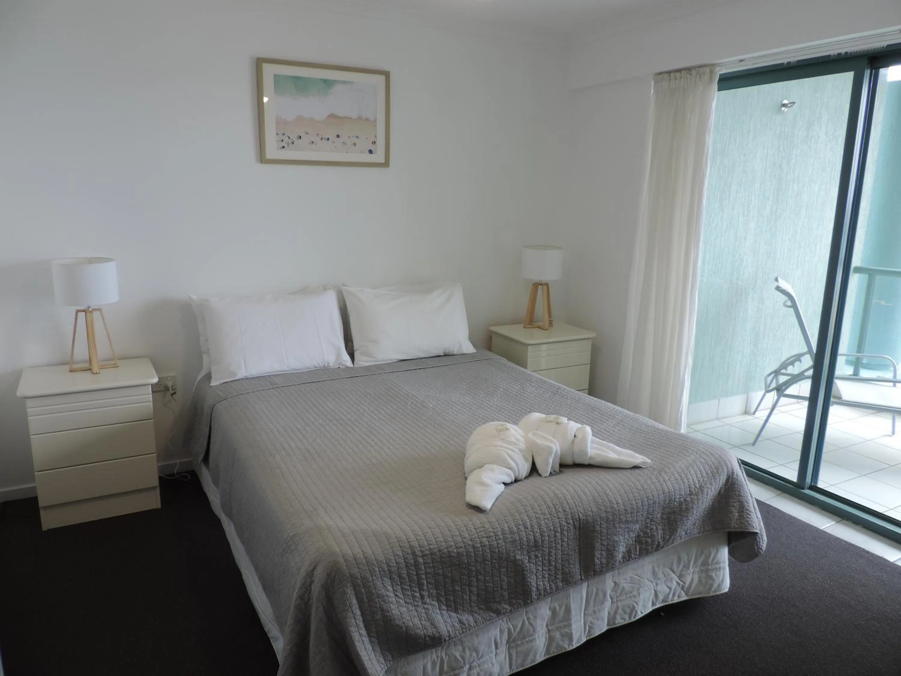 Bed in Emerald Sands Holiday Apartments