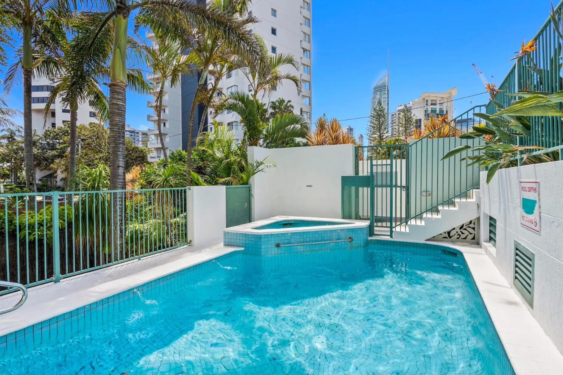 Property building in Emerald Sands Holiday Apartments