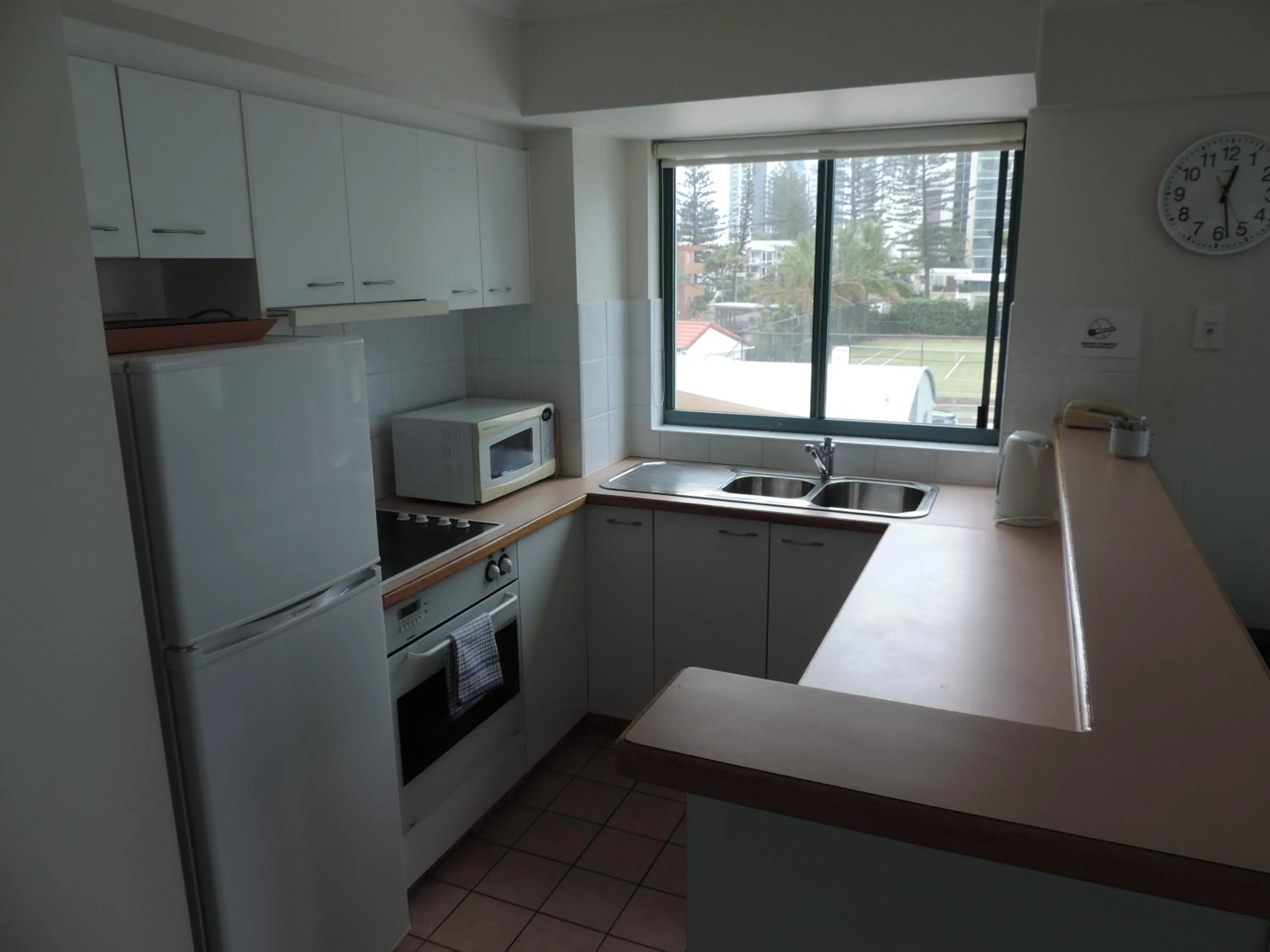 Kitchen or kitchenette in Emerald Sands Holiday Apartments