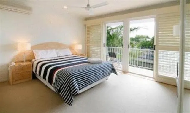 Bed in Portside Noosa Waters