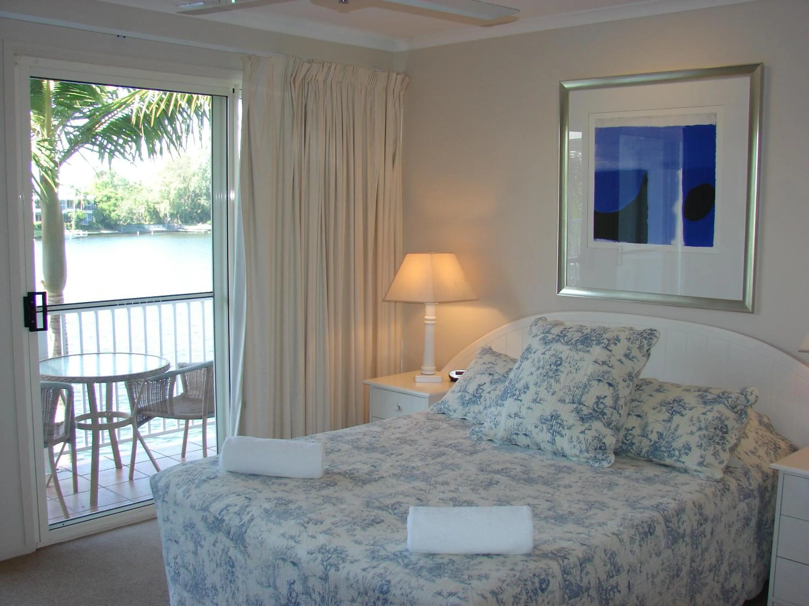 Bed in Portside Noosa Waters