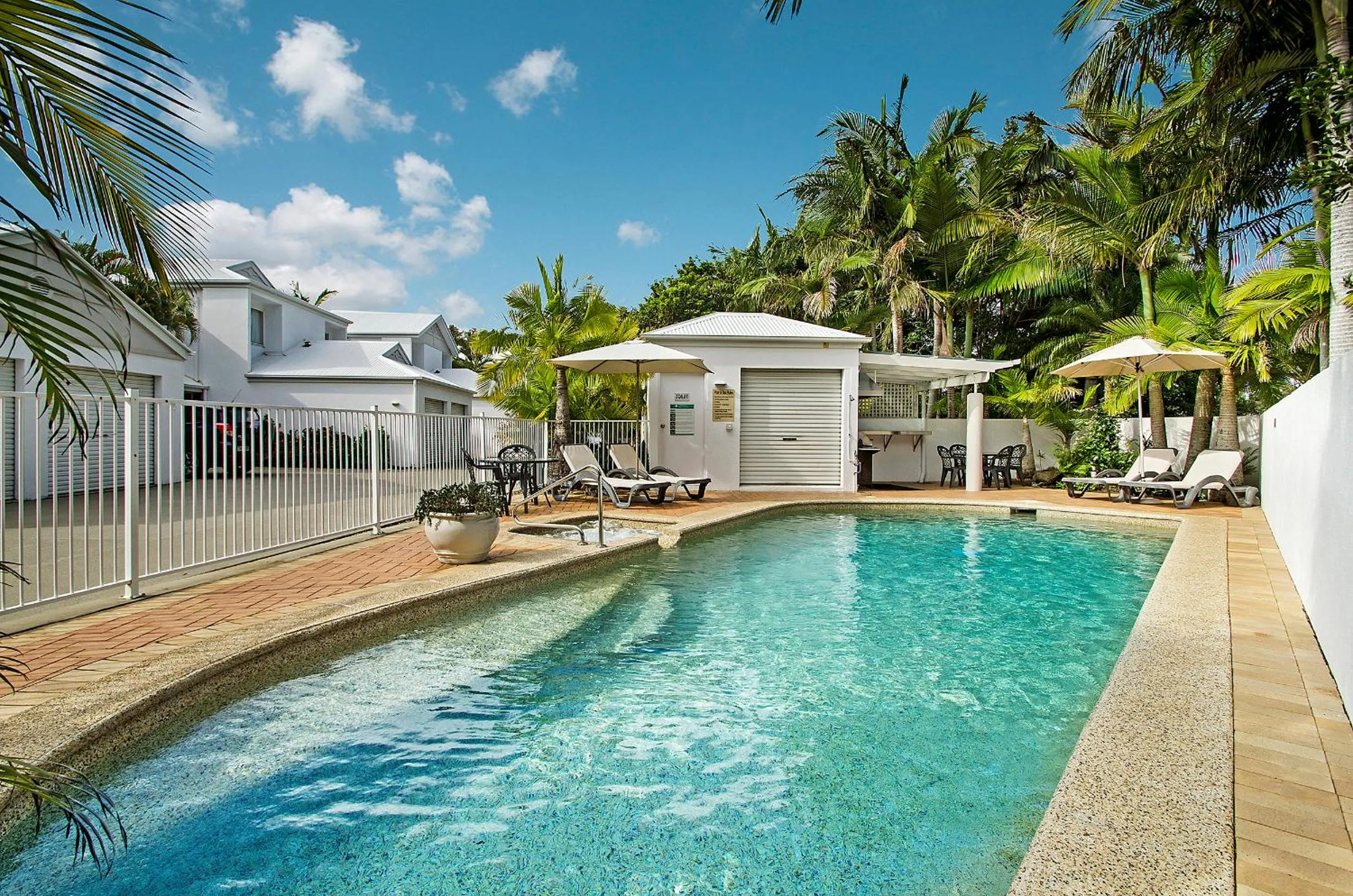 Swimming pool in Portside Noosa Waters
