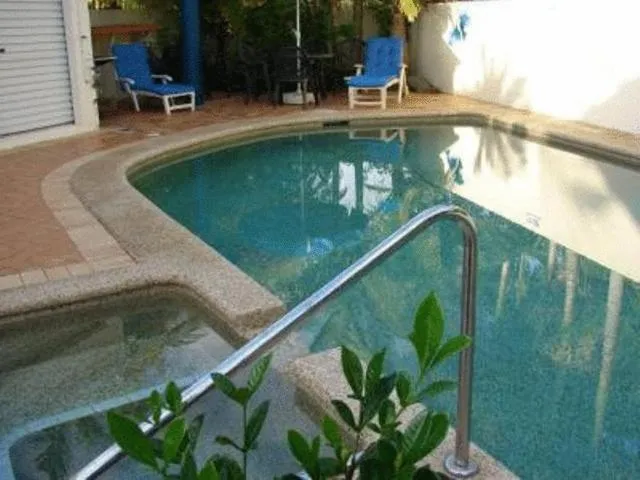 Swimming pool in Portside Noosa Waters
