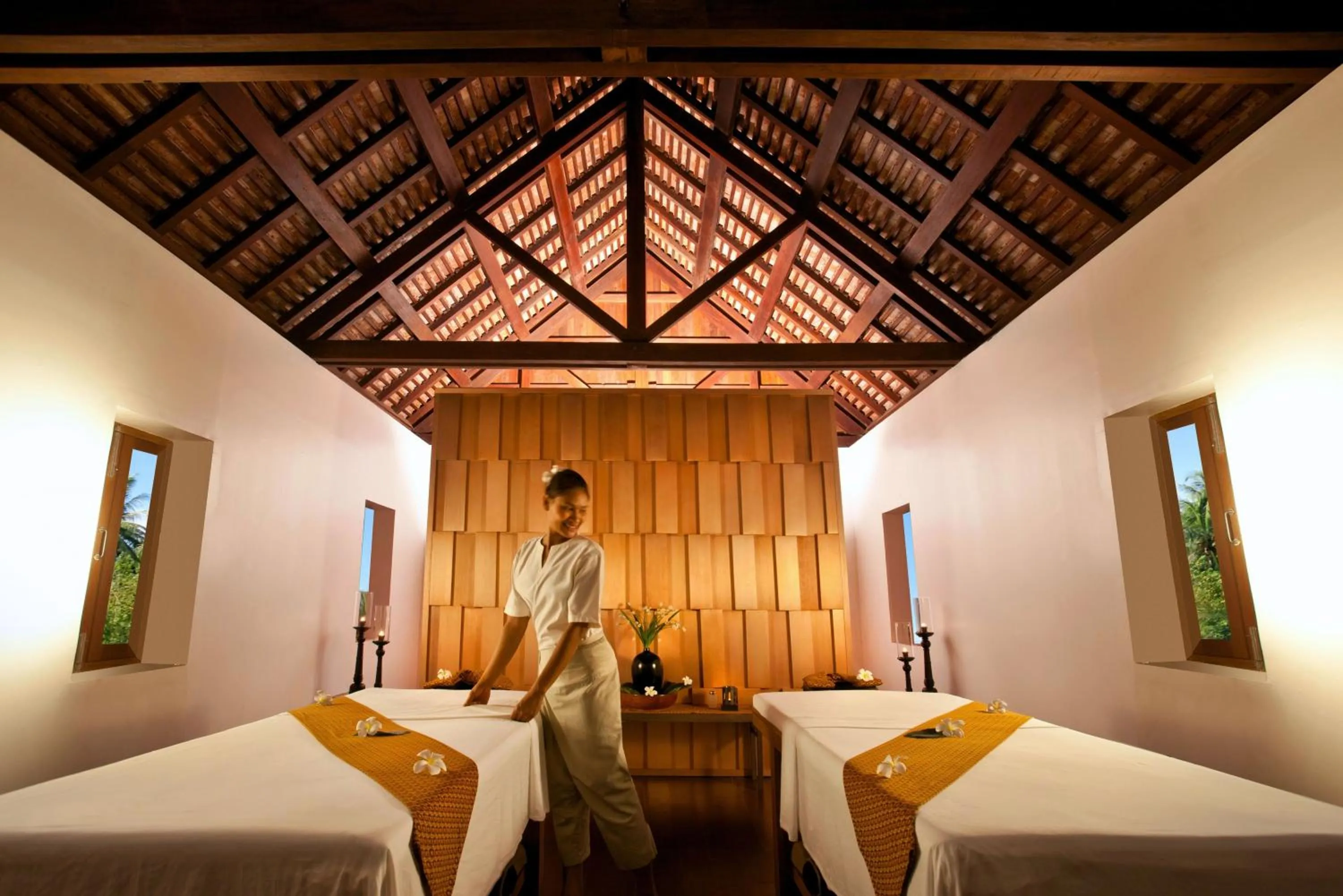 Spa and wellness centre/facilities, Bed in Sofitel Luang Prabang