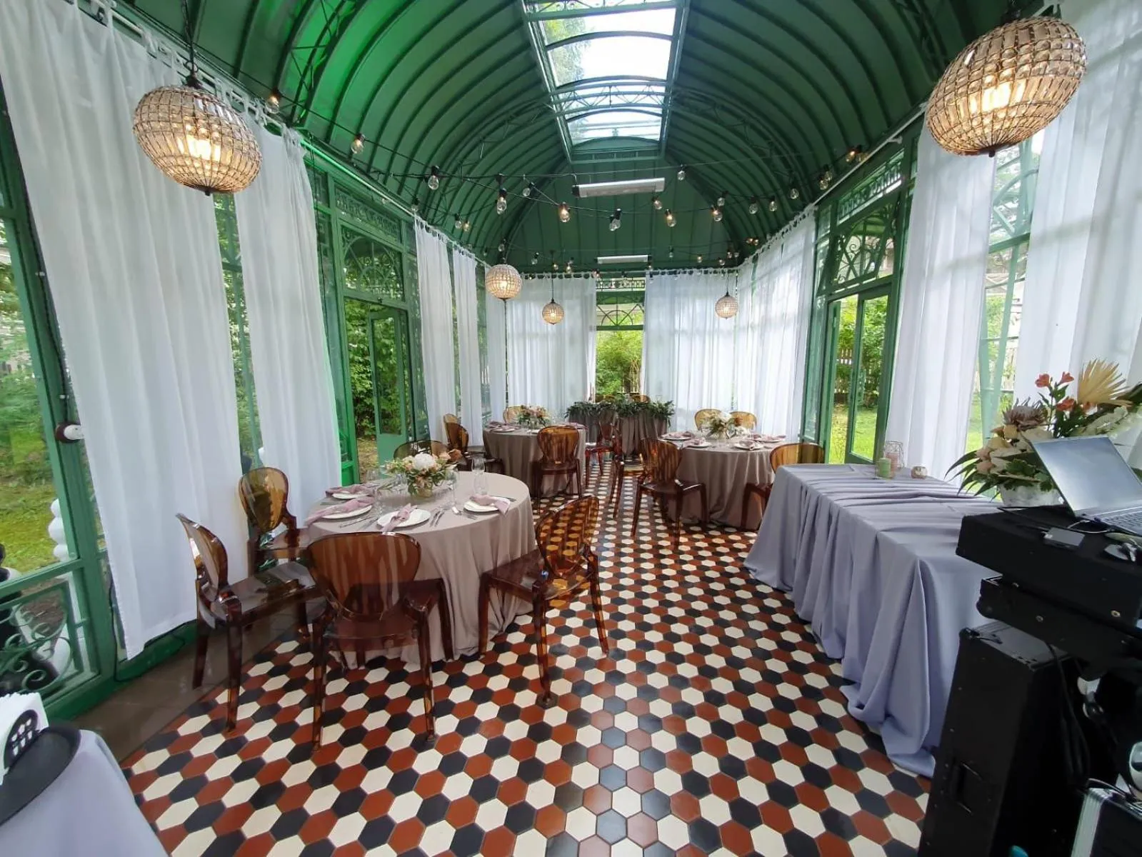 Banquet/Function facilities in Villa Joma