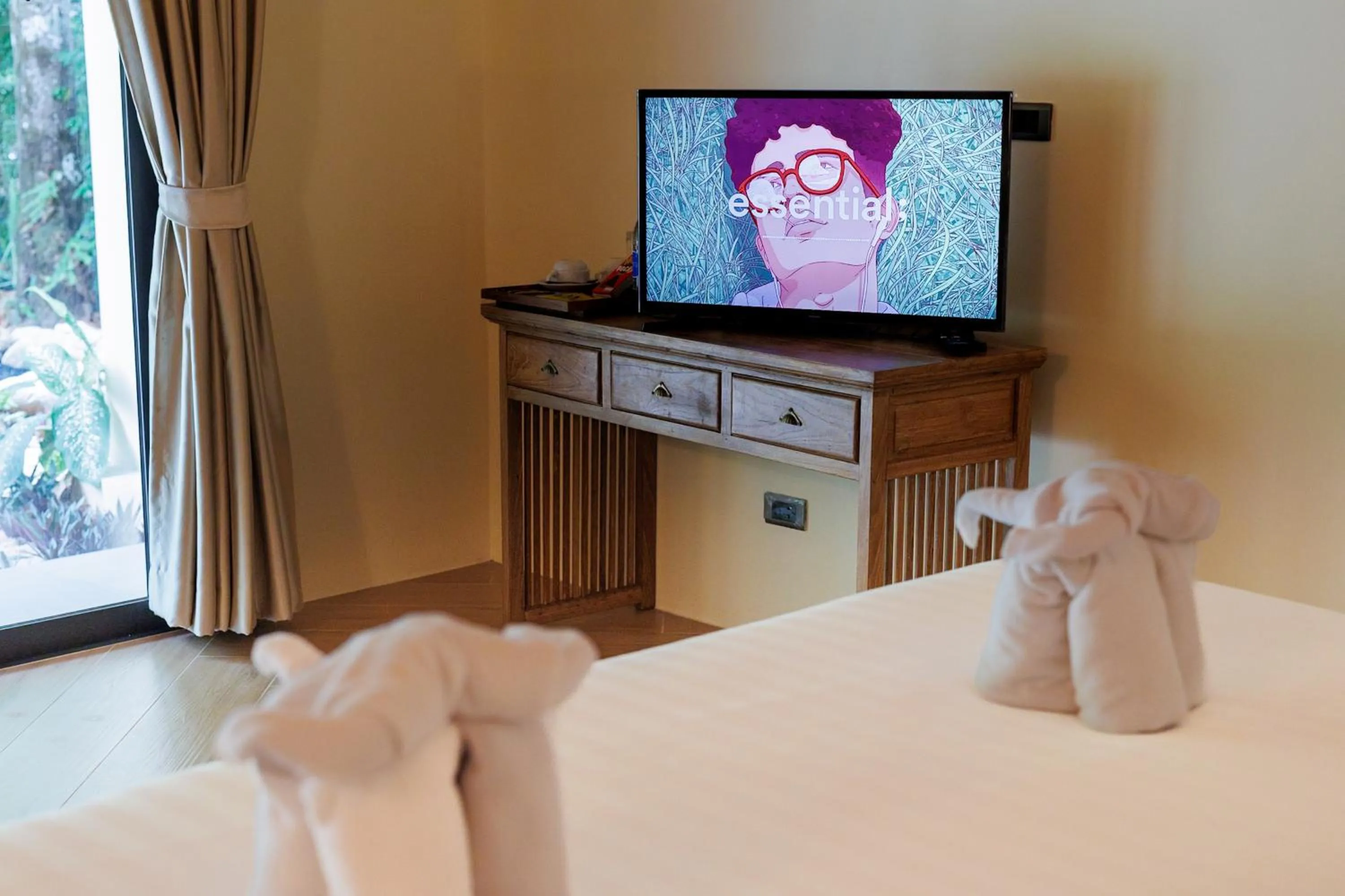 Bed in Chivapuri Beach Resort