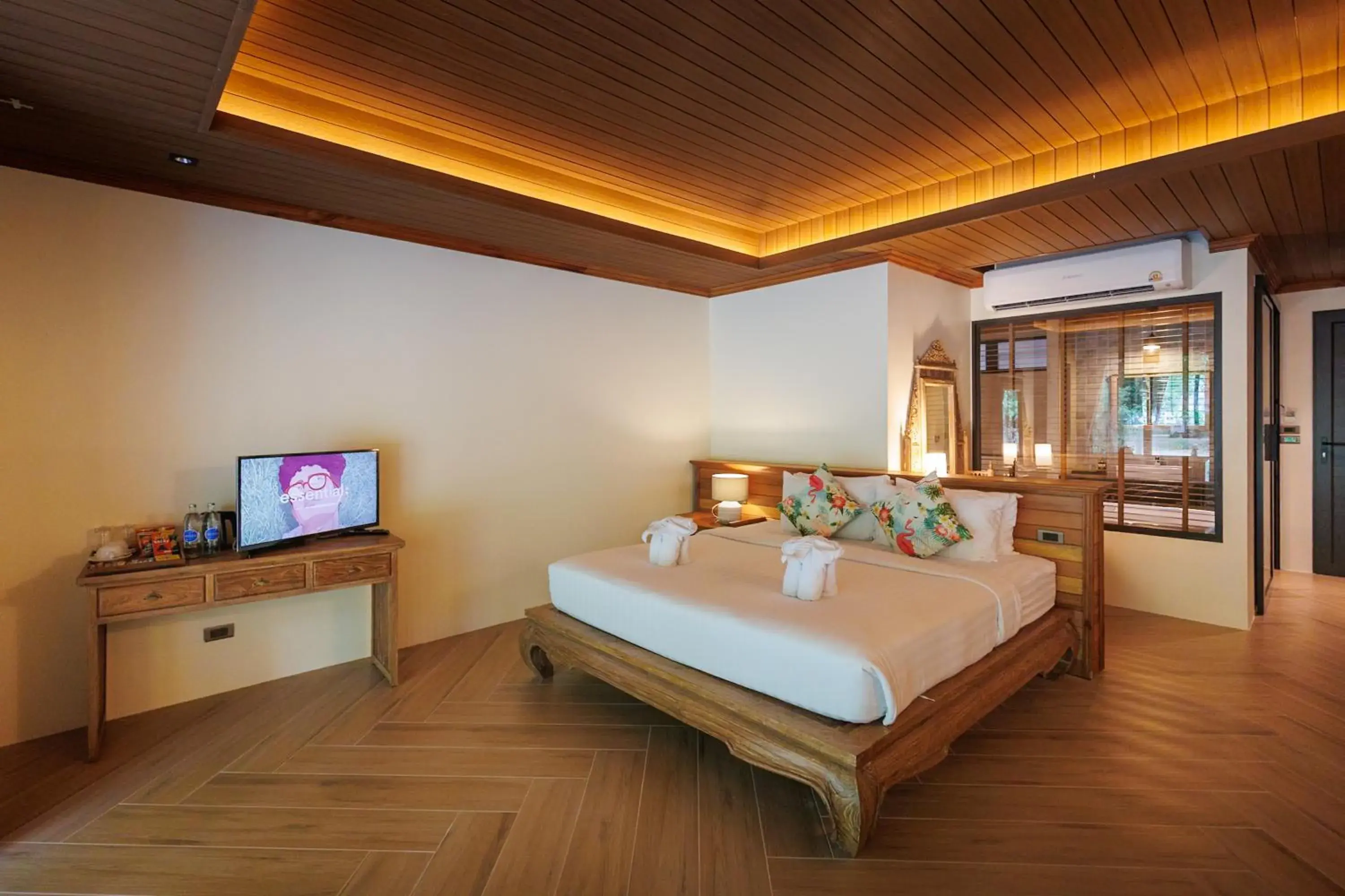 Deluxe Double Room with Bath in Chivapuri Beach Resort Deluxe Double Room with Bath in Chivapuri Beach Resort