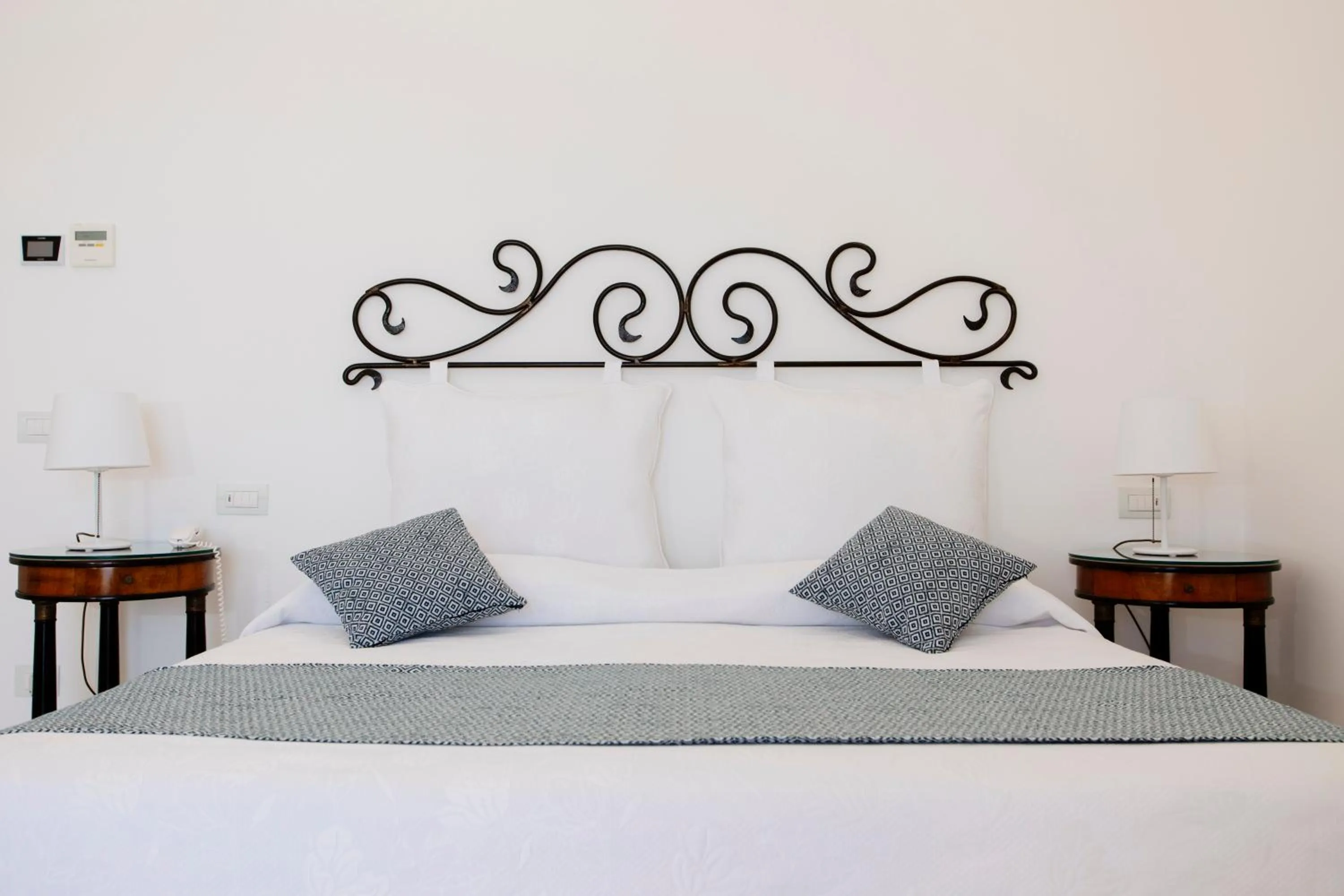 Bed in La Bizantina Luxury Villa