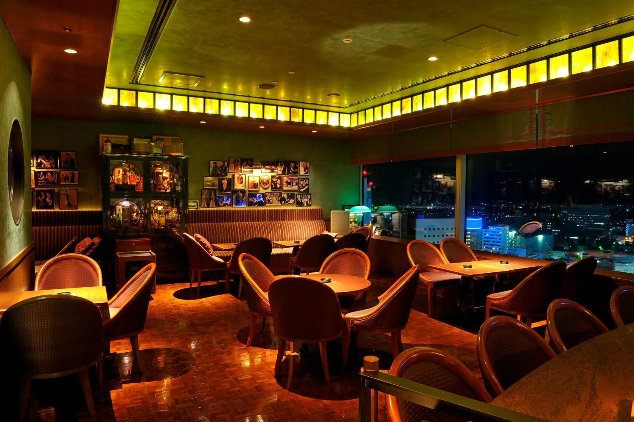 Lounge or bar in Hotel Granvia Okayama