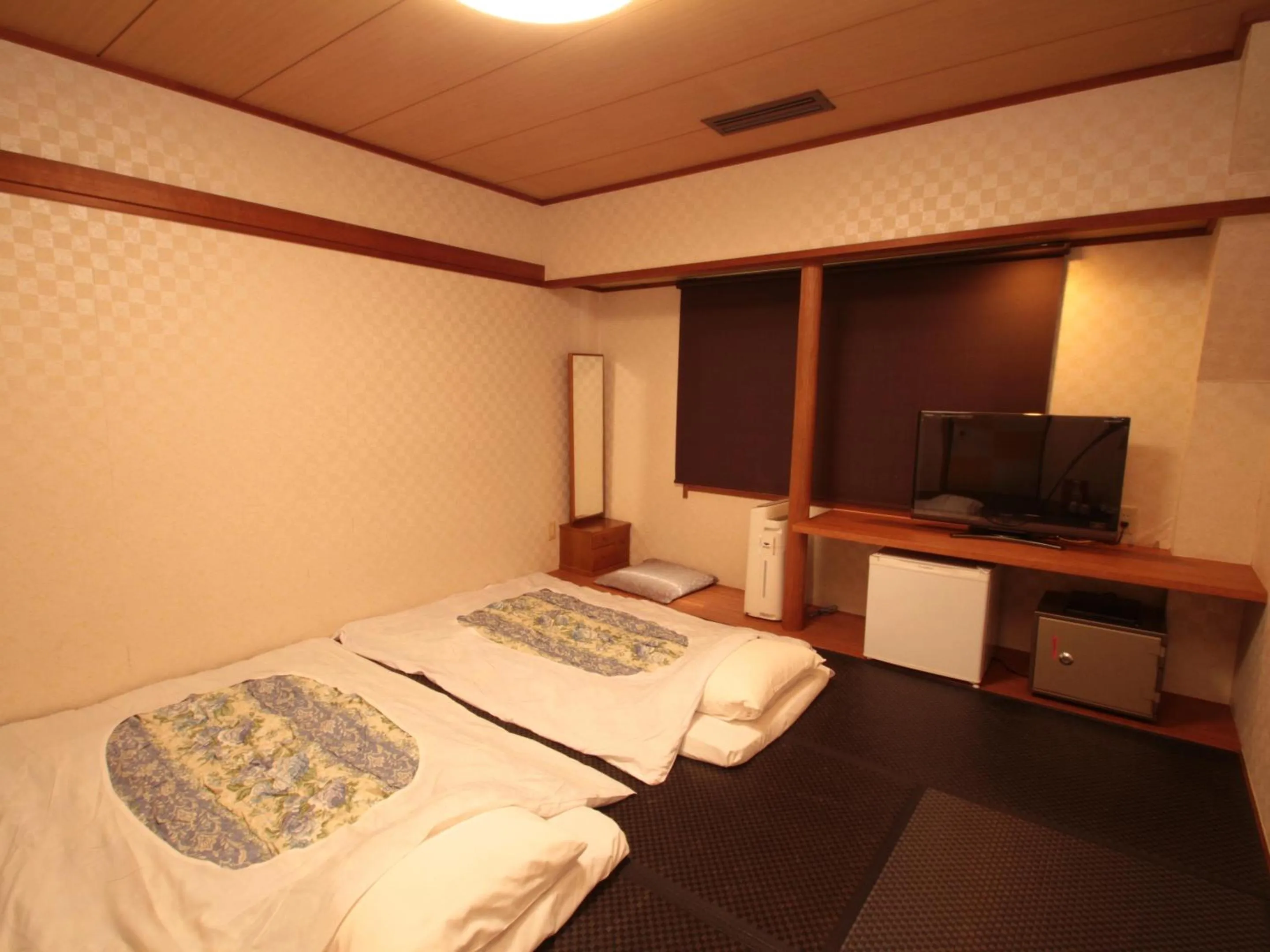 Bedroom, Bed in Satomo Ryokan