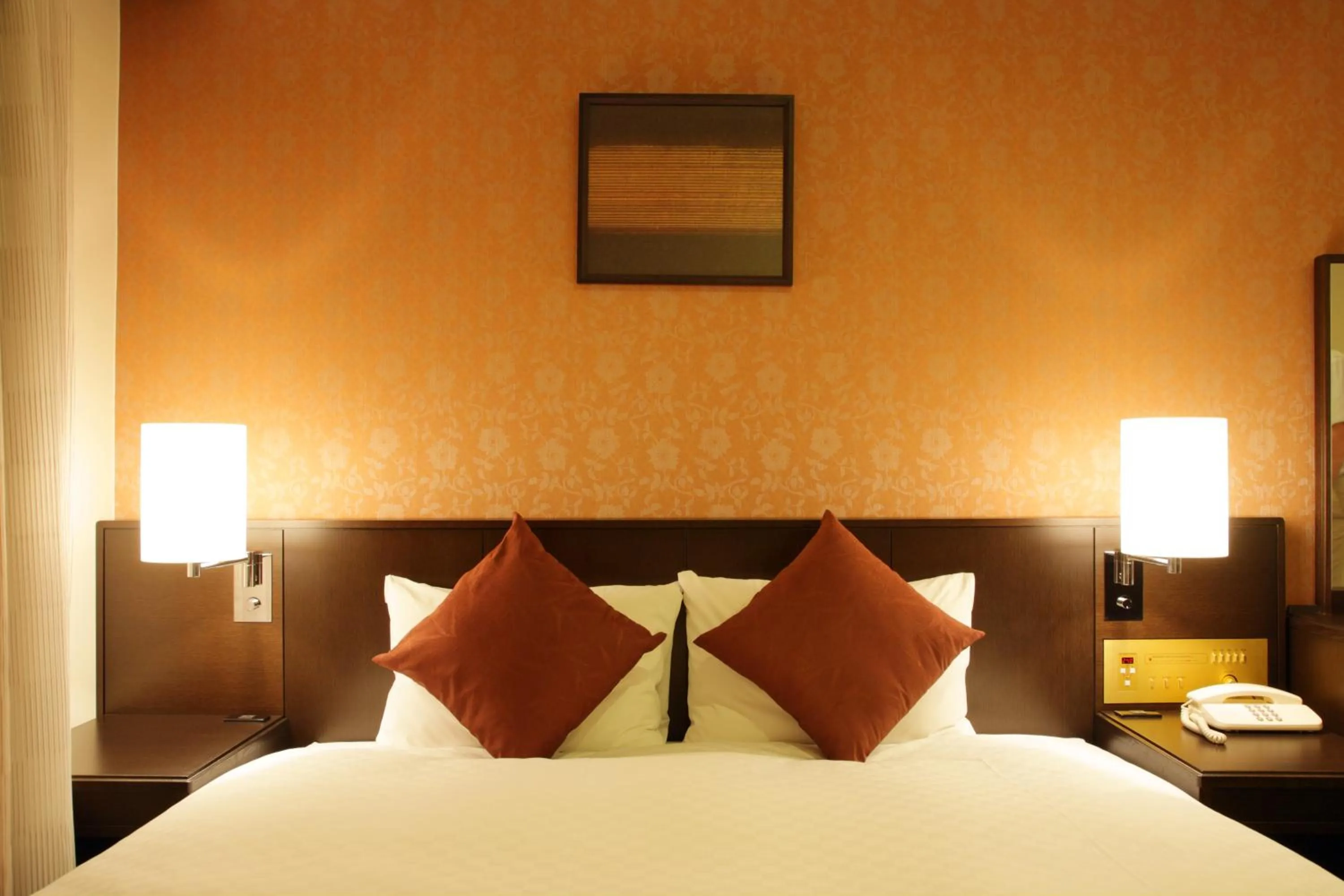 Bed in Hotel Granvia Wakayama