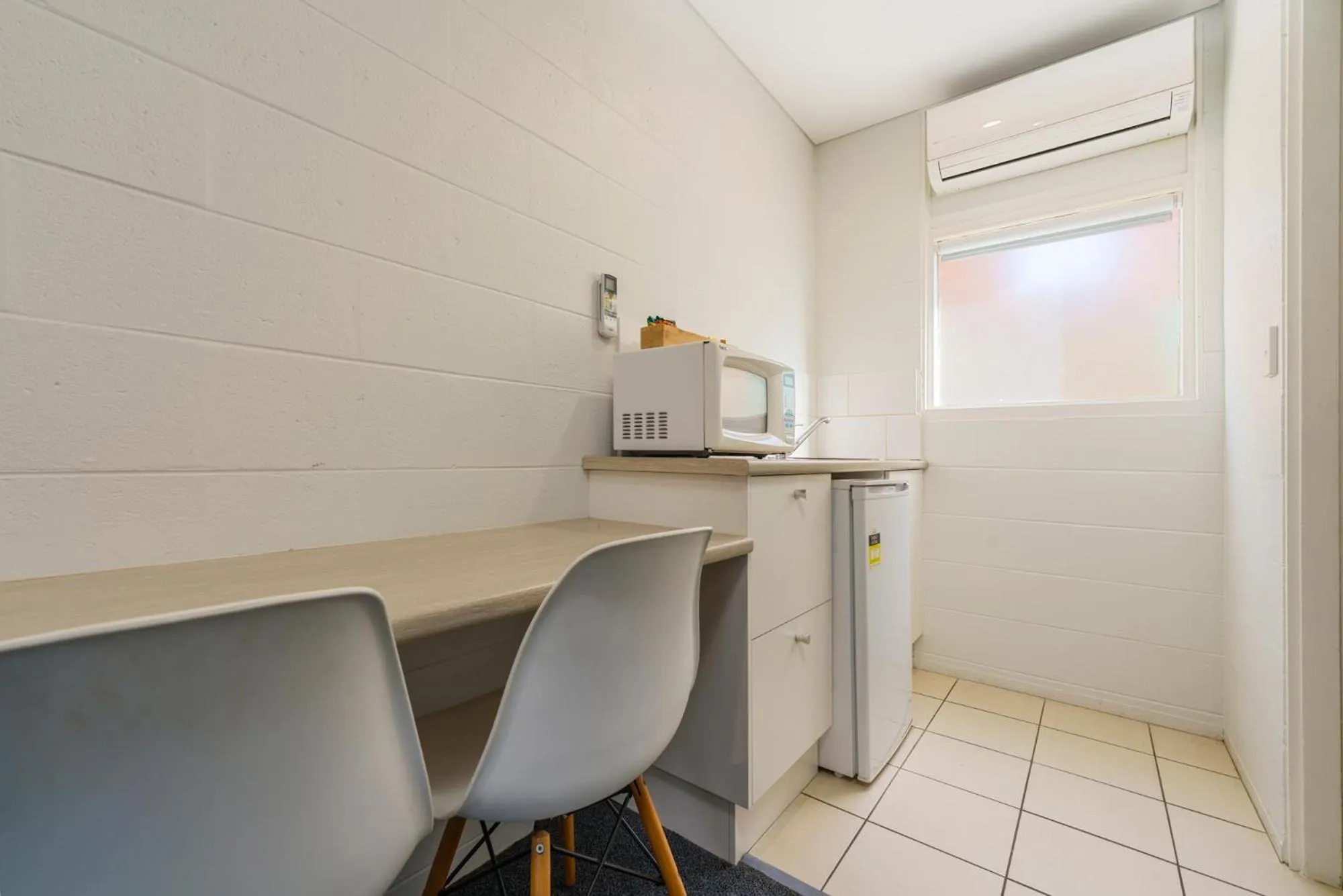 Kitchen or kitchenette in South Seas Motel